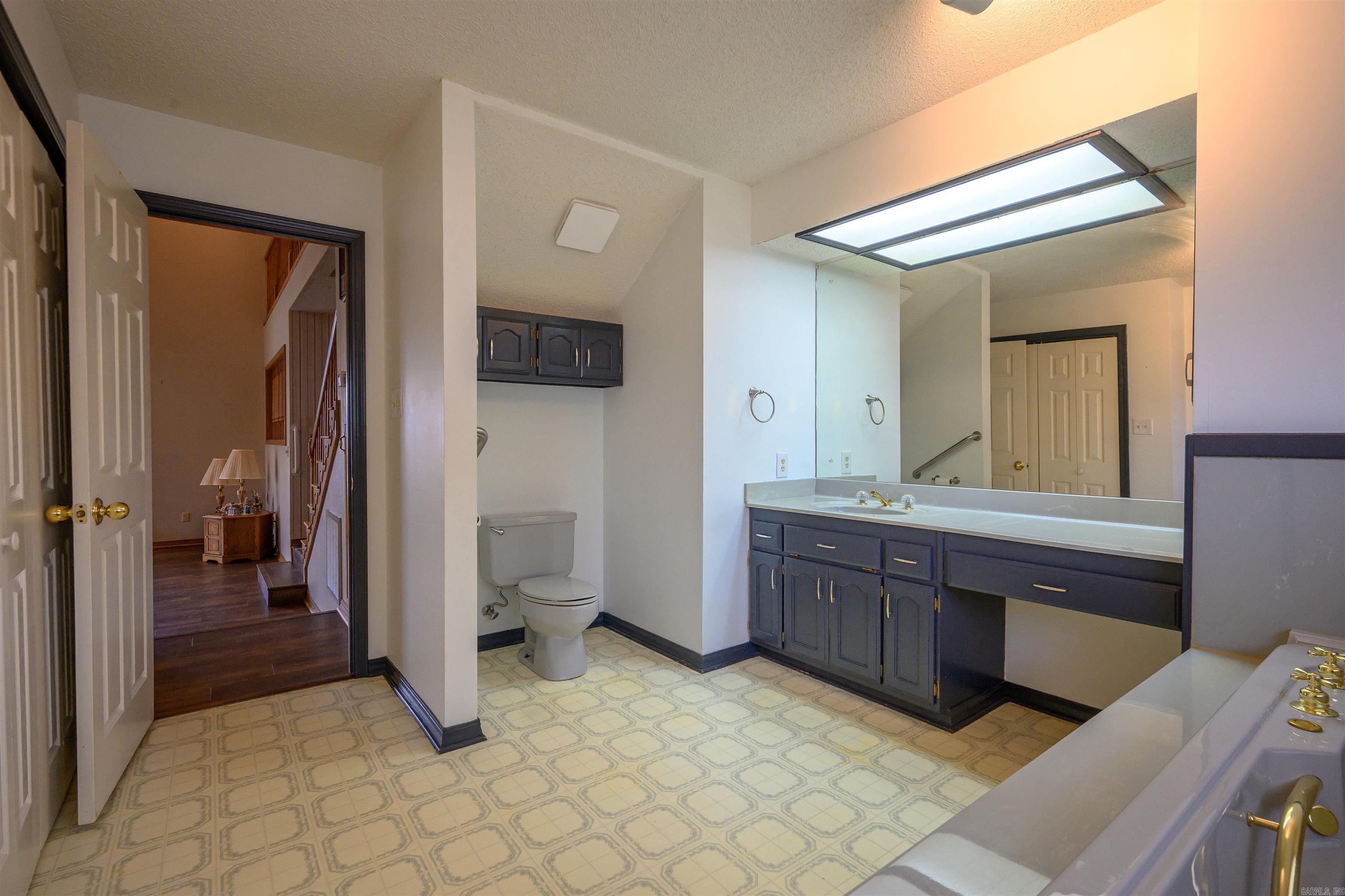 19 White Oak Circle Property Photo 16