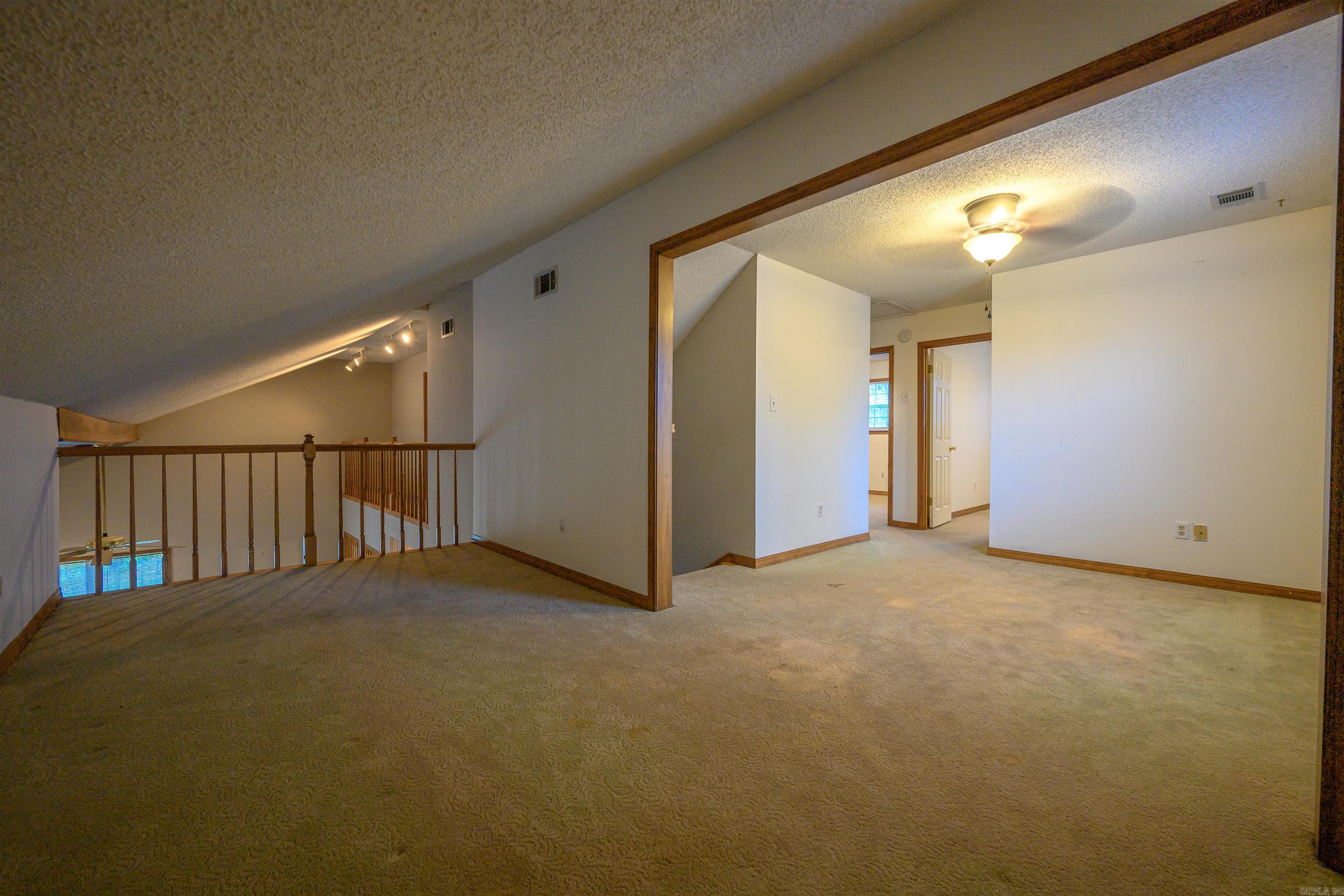 19 White Oak Circle Property Photo 21