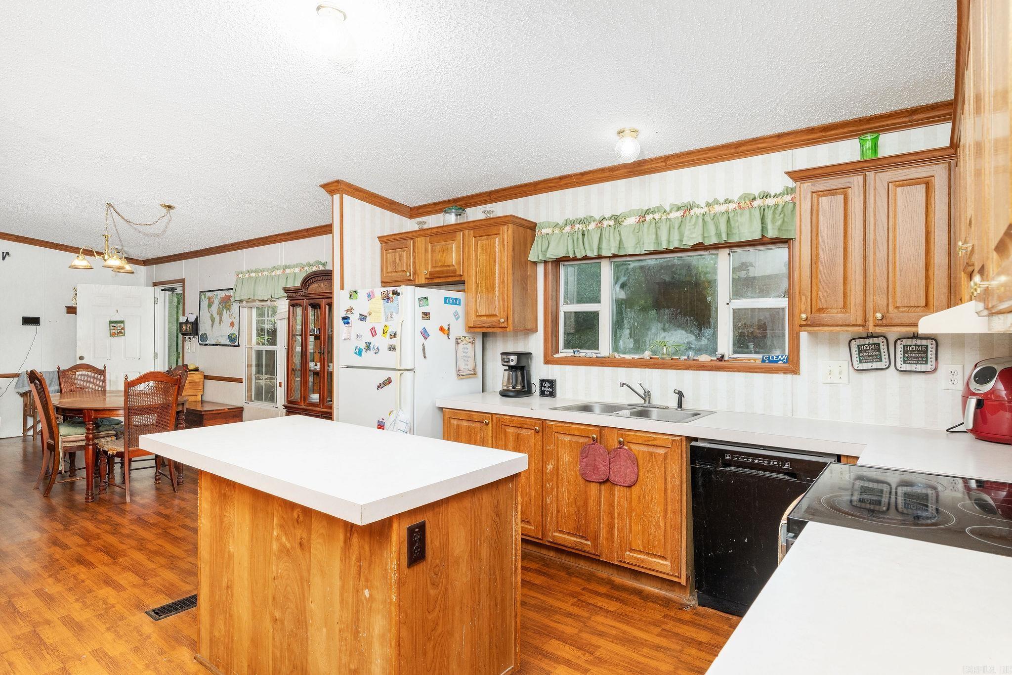 227 Hassin Road Property Photo 7