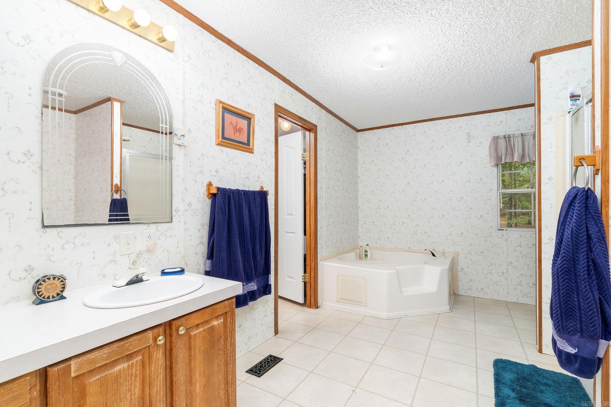 227 Hassin Road Property Photo 13