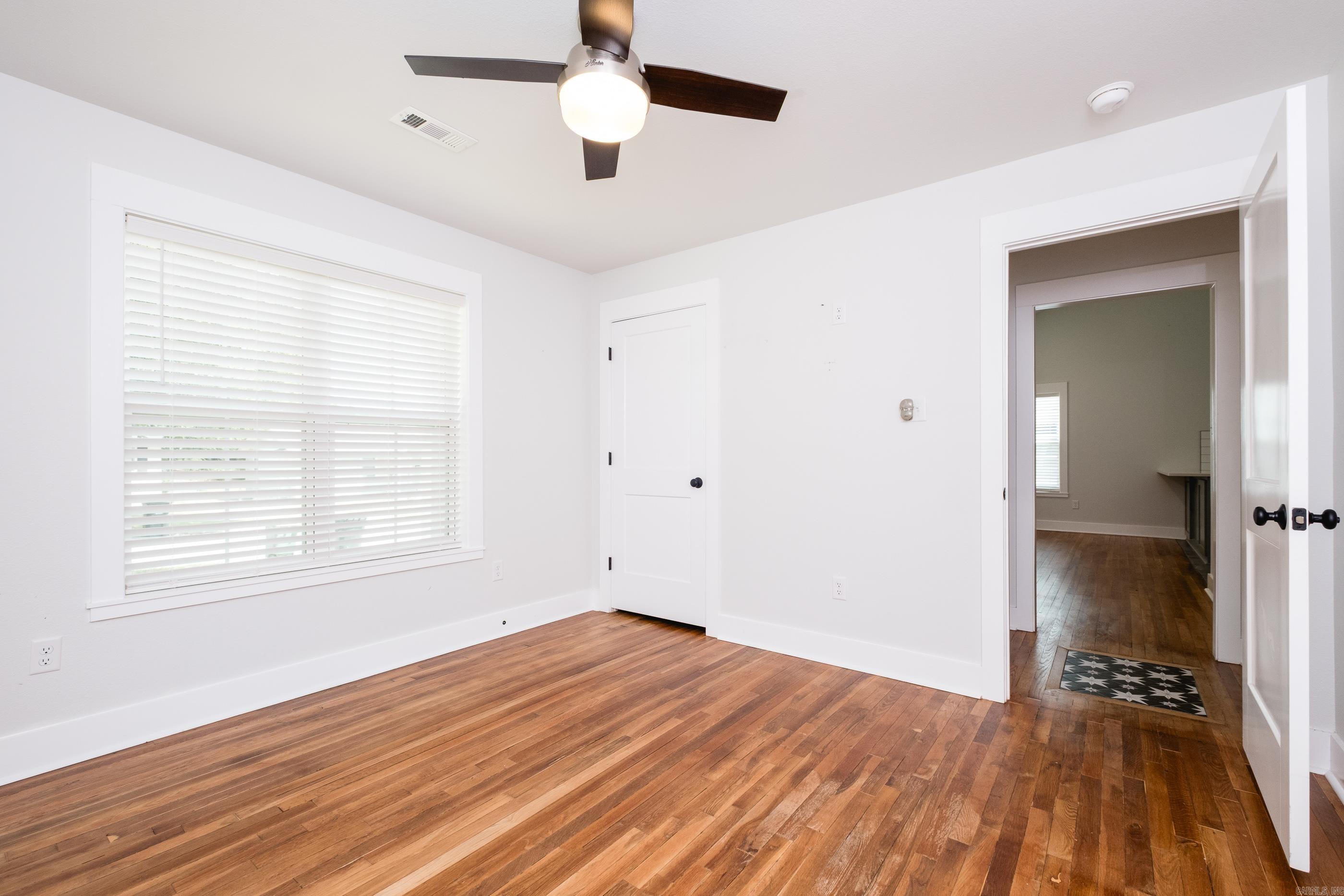 1920 Bragg Street Property Photo 18