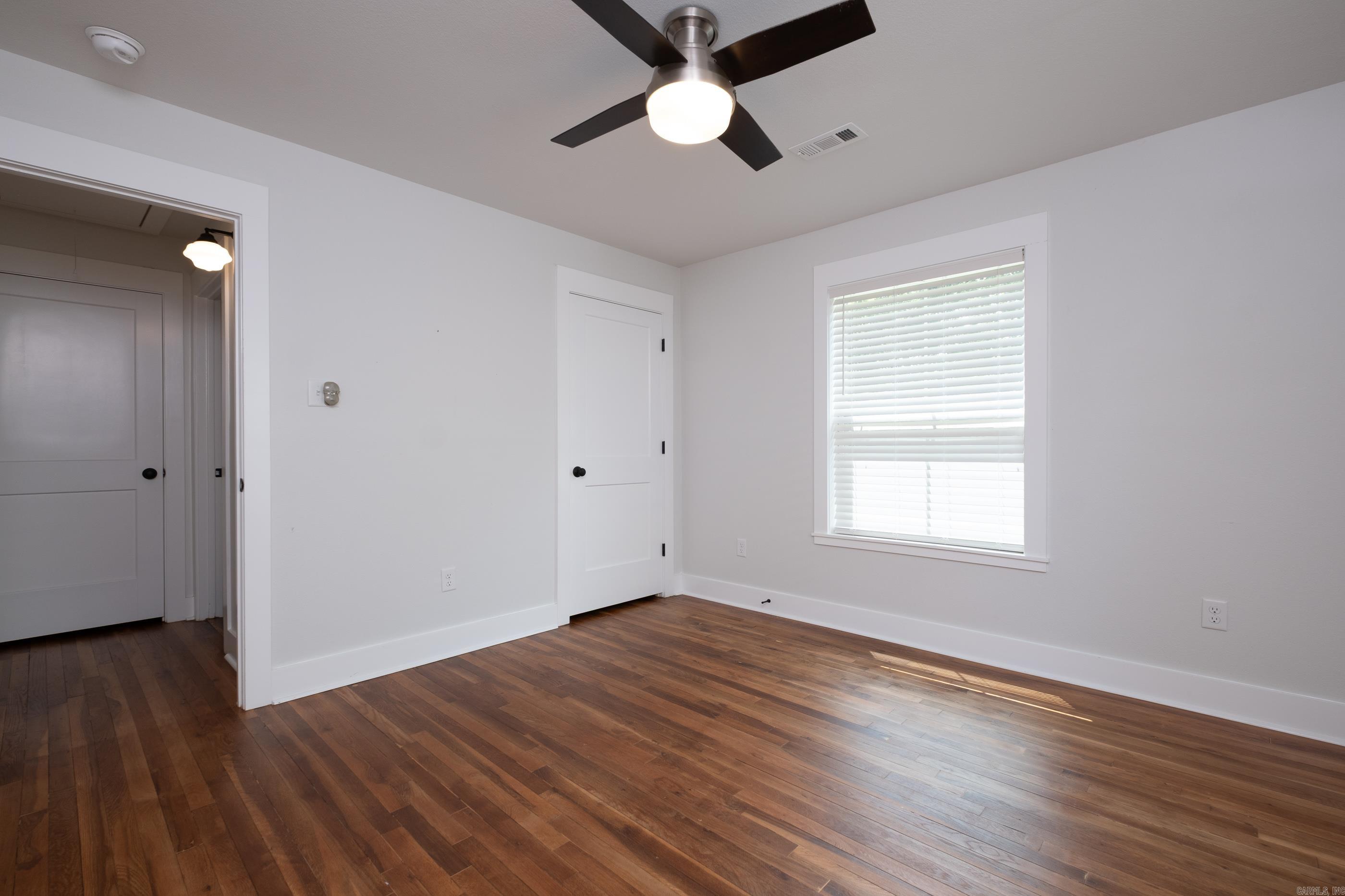 1920 Bragg Street Property Photo 25