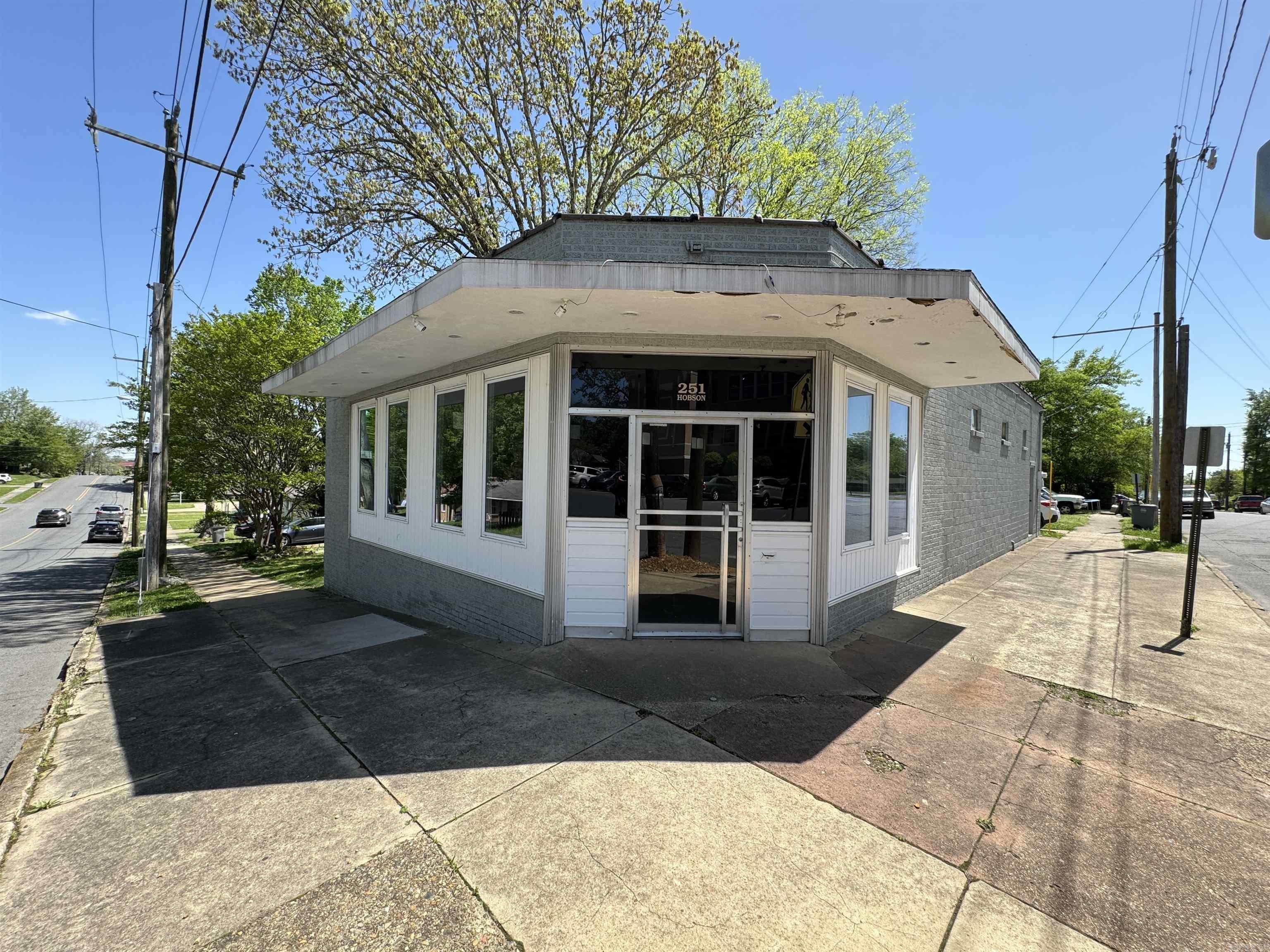 251 Hobson Ave Avenue Property Photo 1