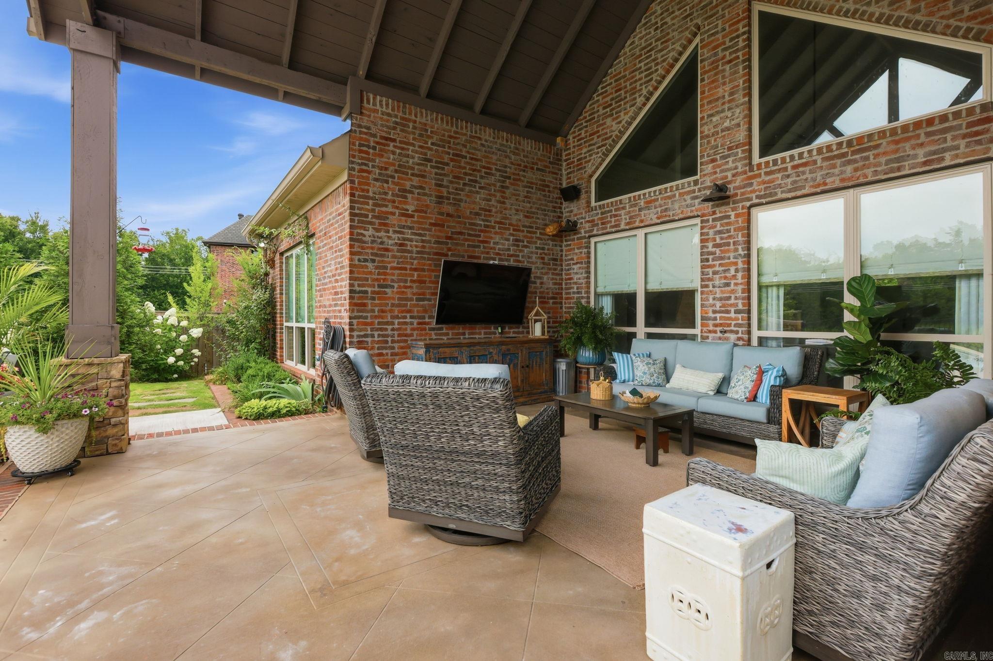 8812 Ranch Boulevard Property Photo 8
