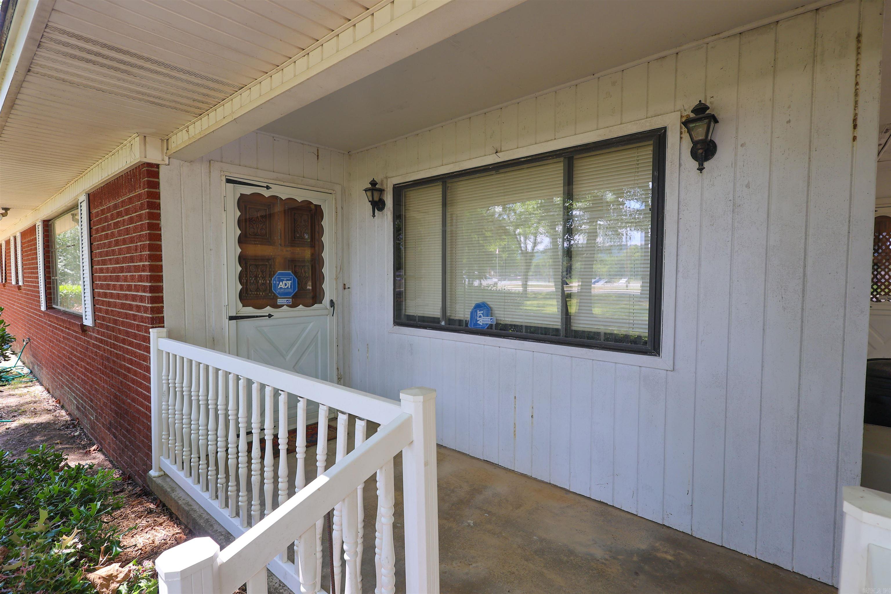 228 Park St. Property Photo 4