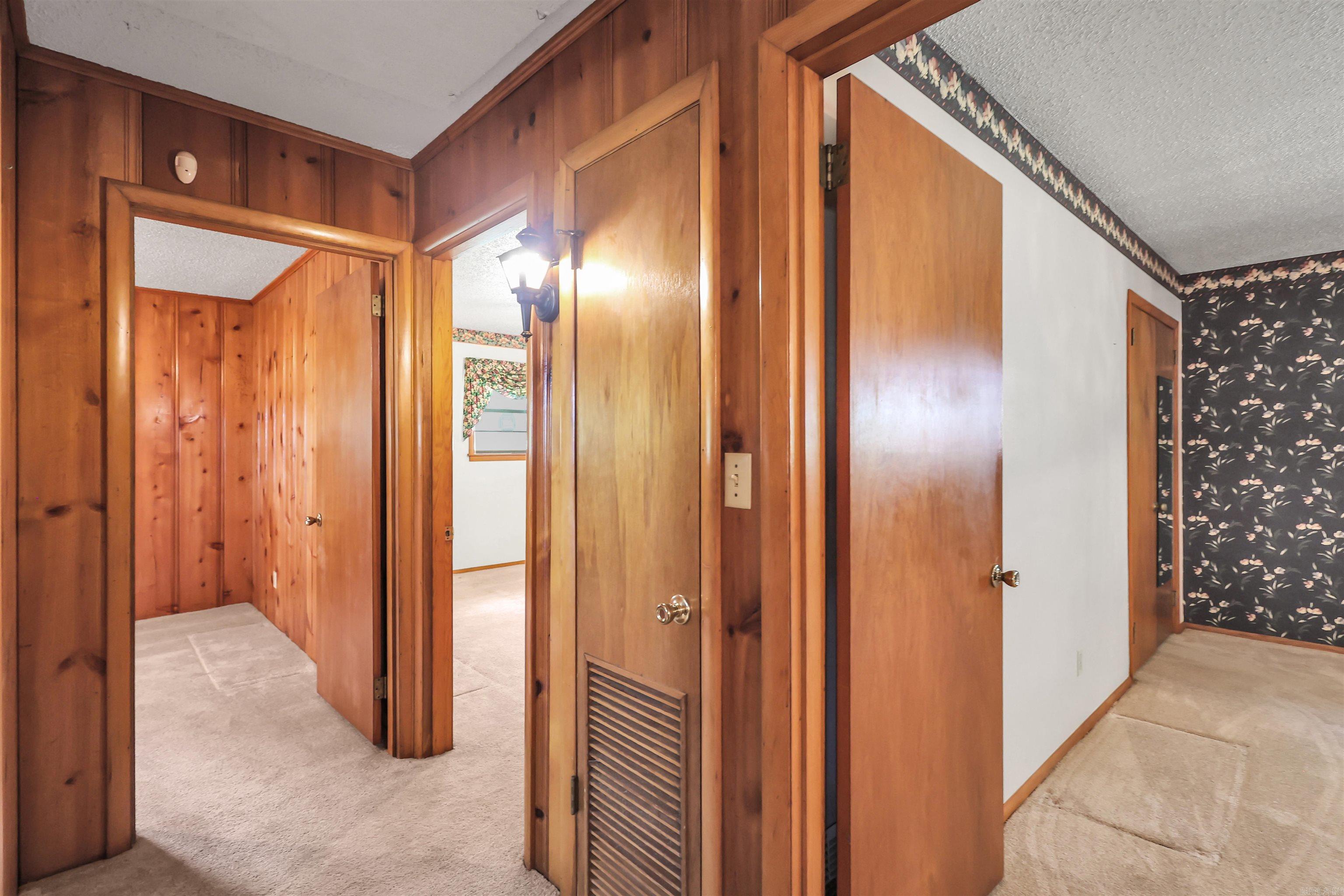 228 Park St. Property Photo 25
