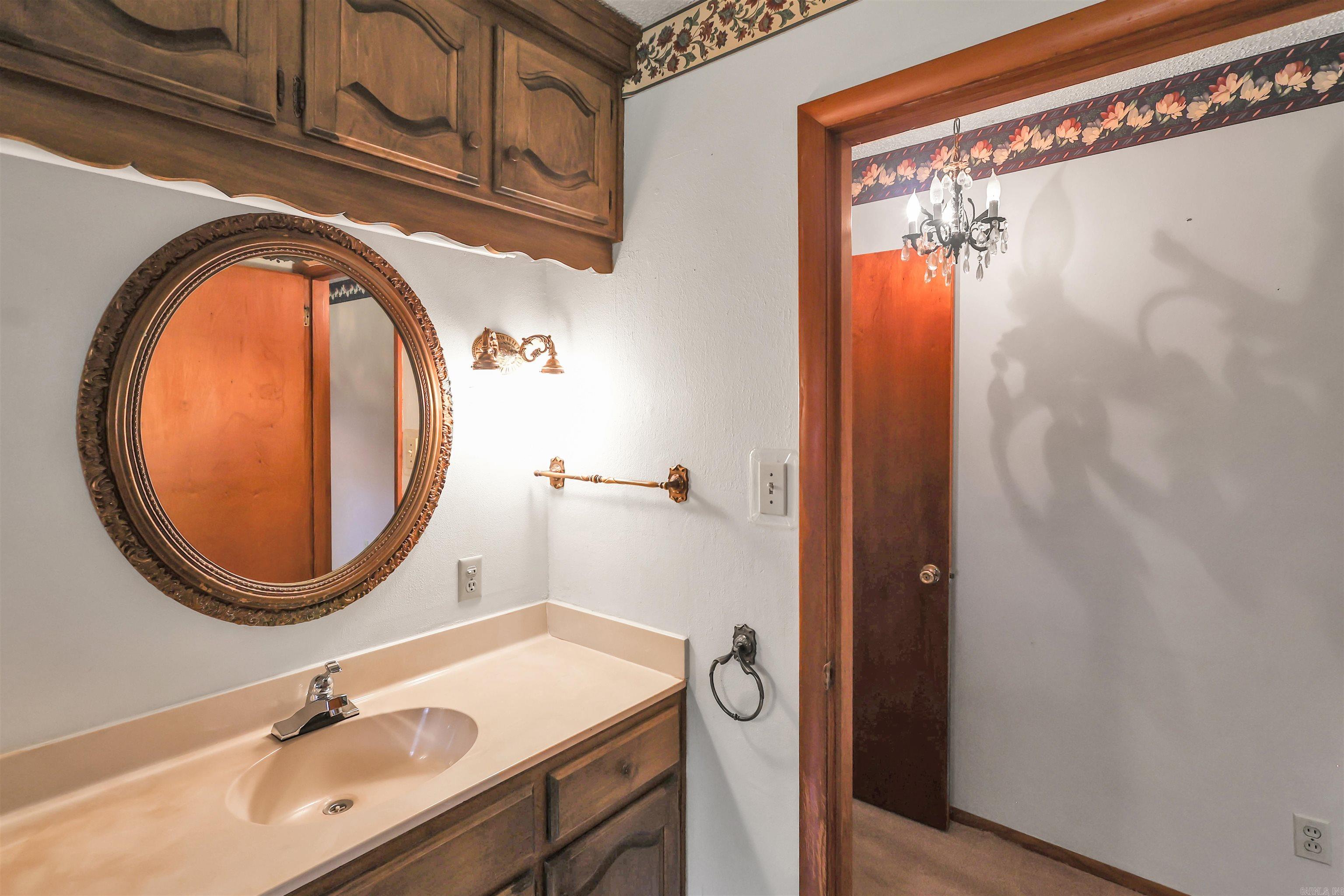 228 Park St. Property Photo 29