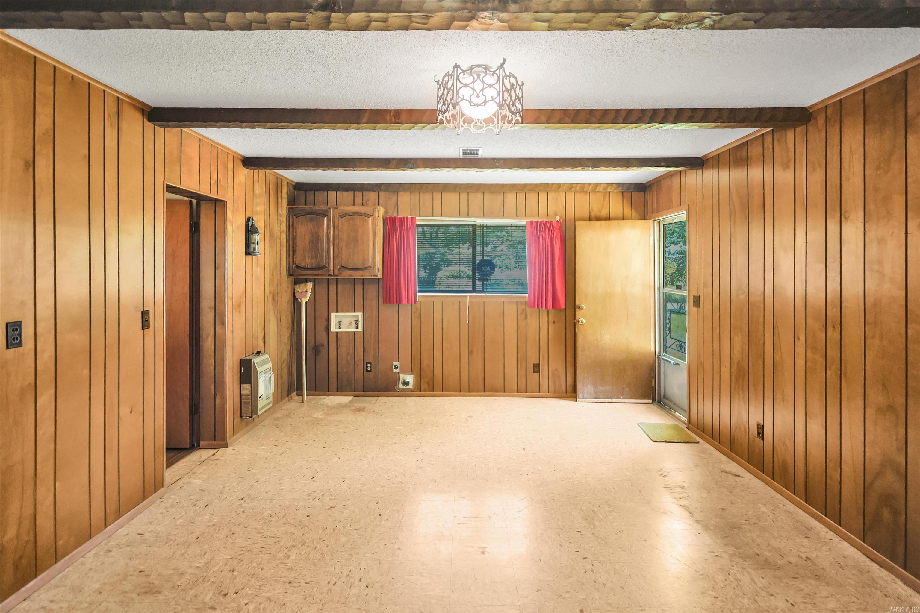 228 Park St. Property Photo 35