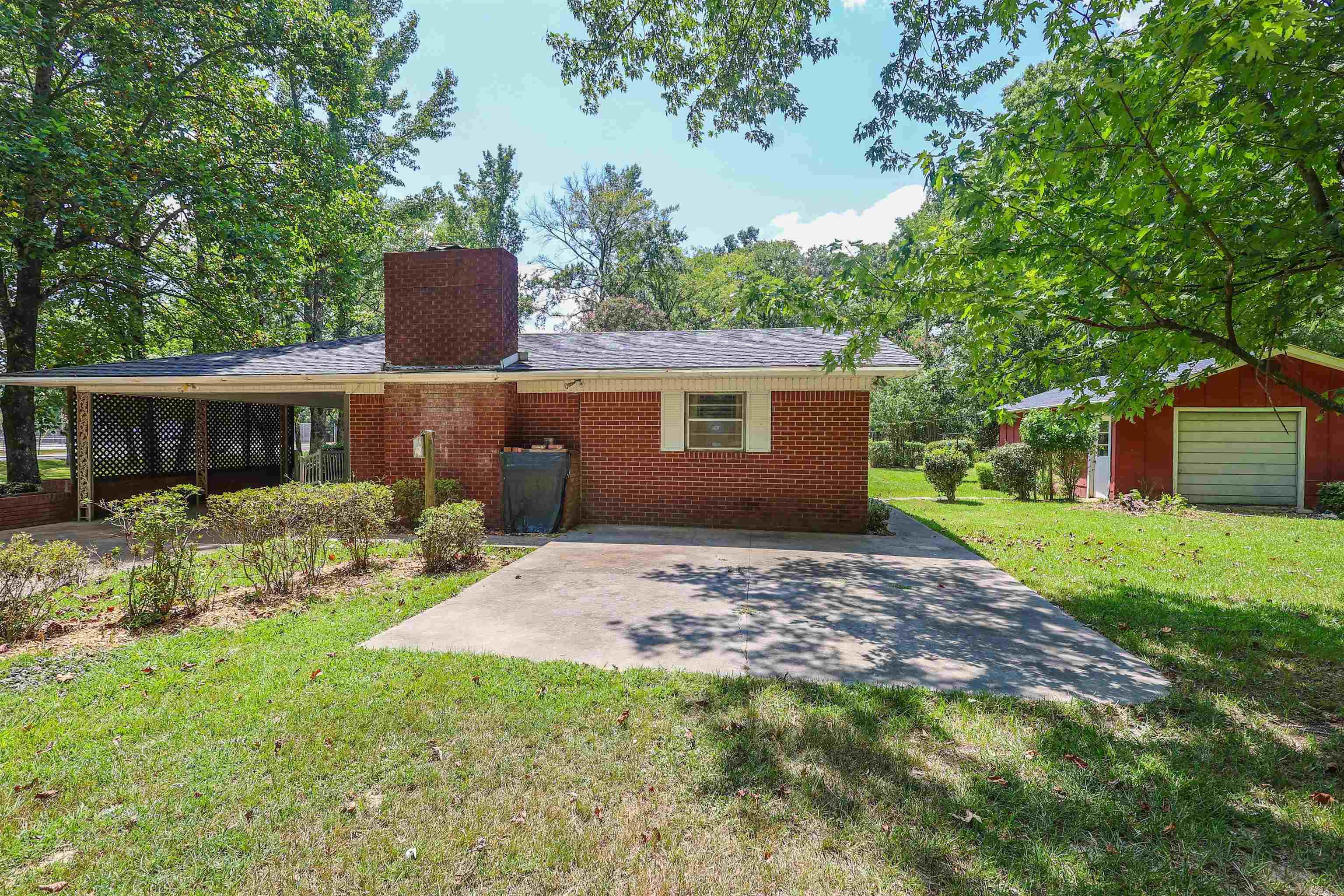 228 Park St. Property Photo 37