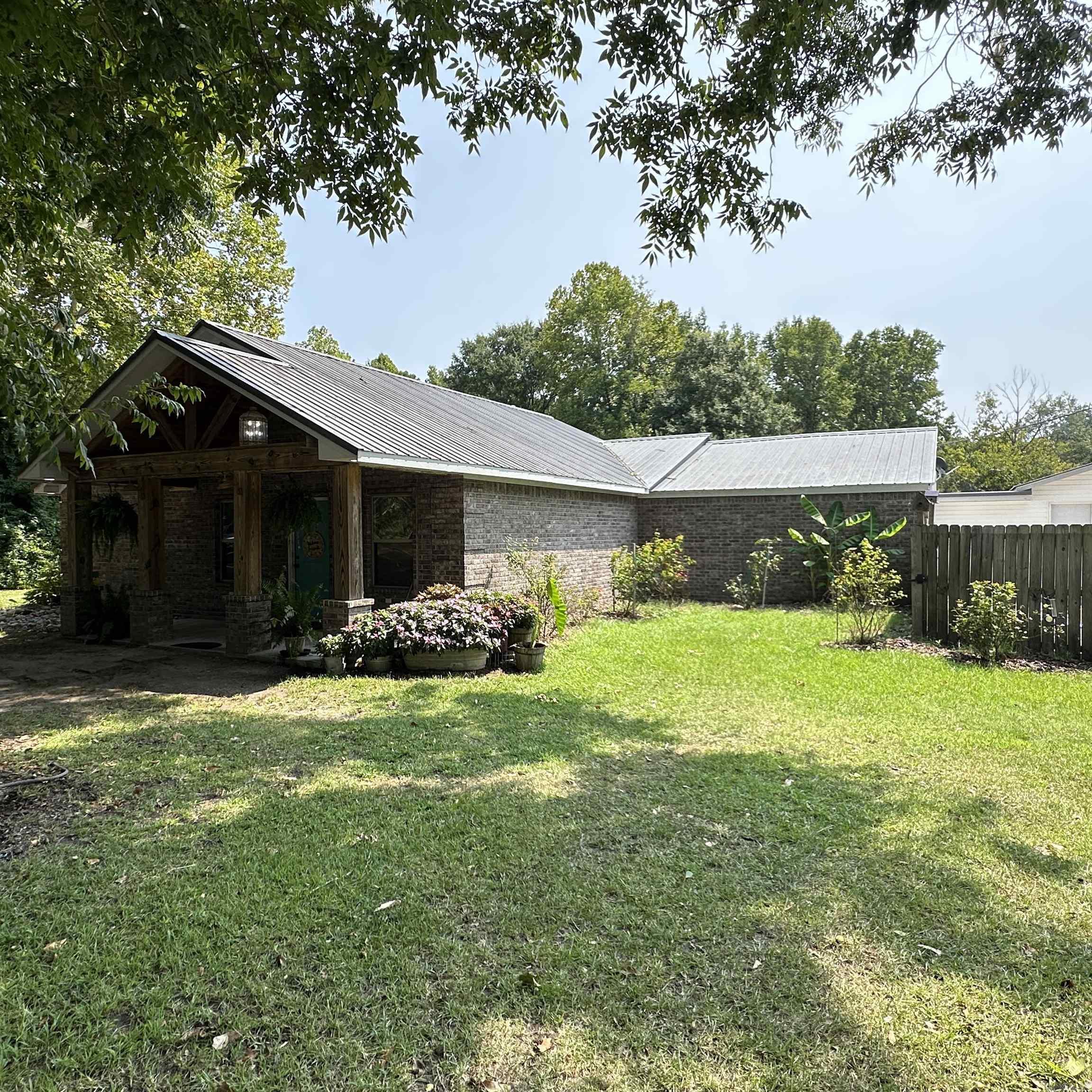 326 Gifford Tram Property Photo 3