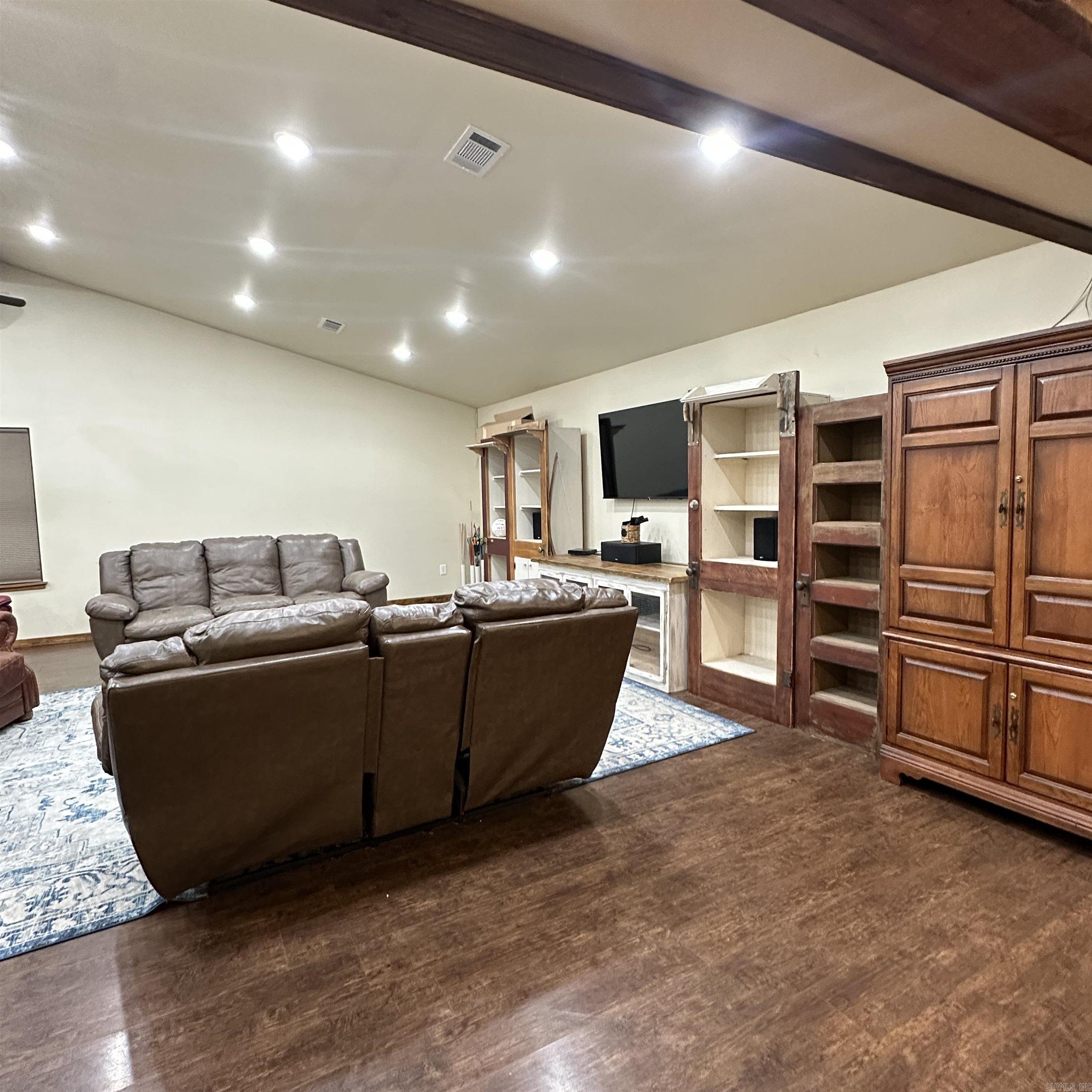 326 Gifford Tram Property Photo 18