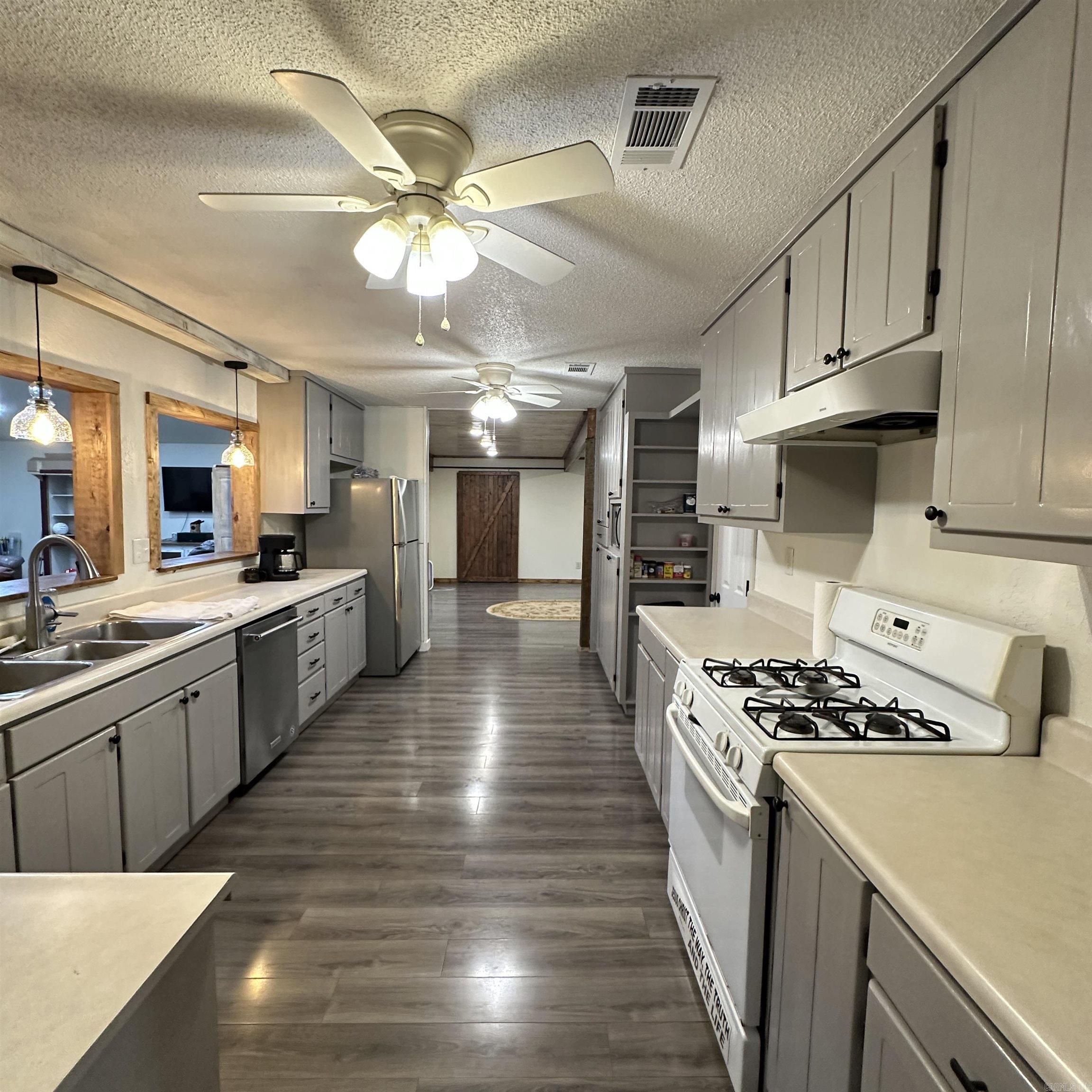 326 Gifford Tram Property Photo 27
