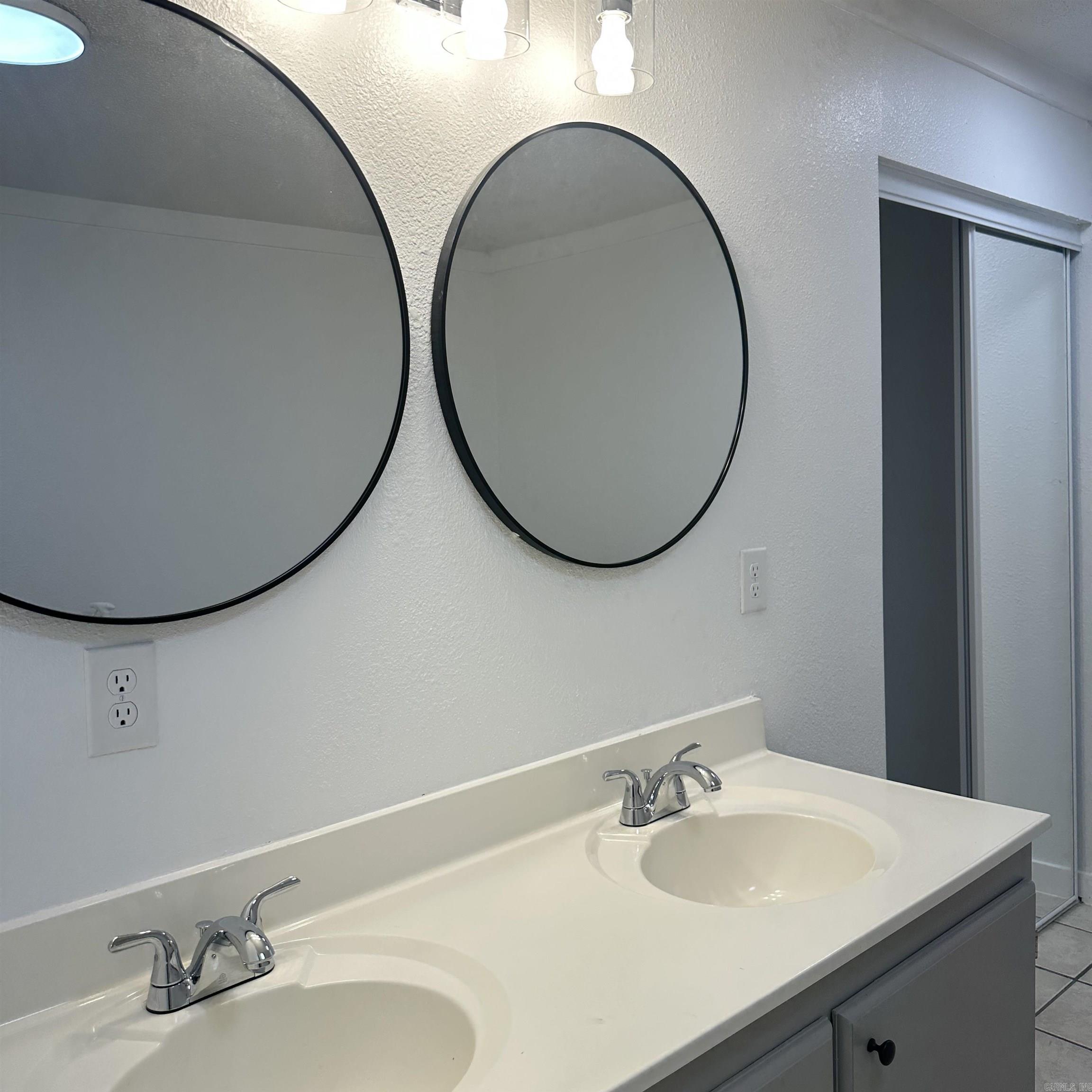 326 Gifford Tram Property Photo 33
