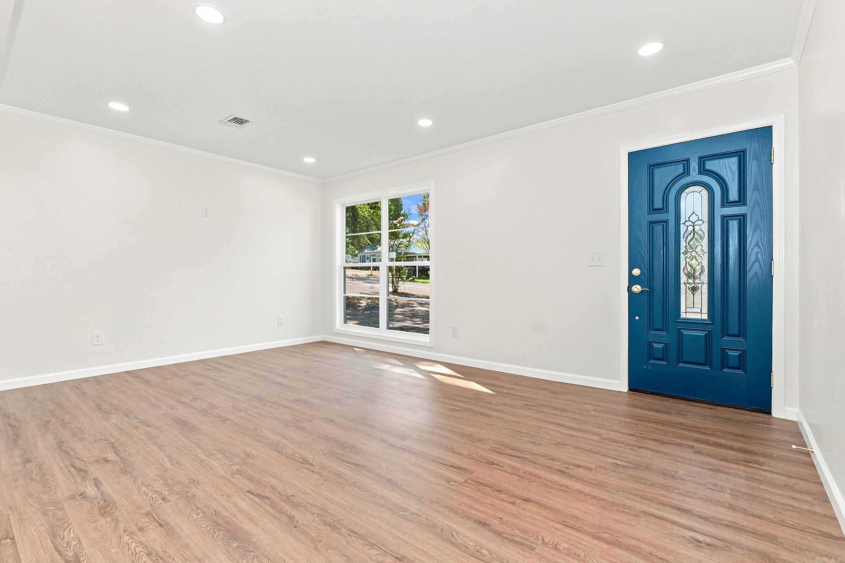 509 S Parkway Drive Property Photo 2