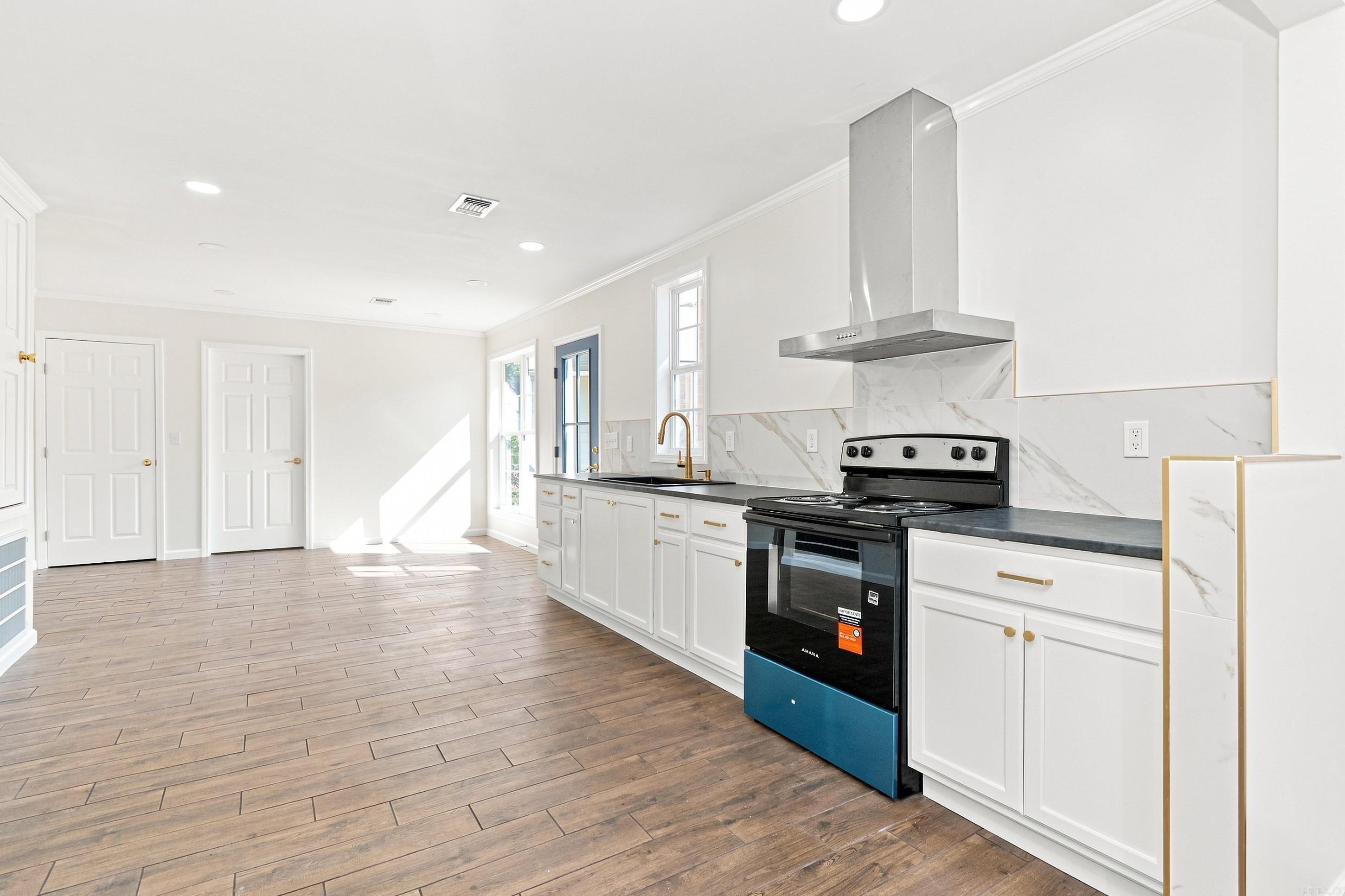 509 S Parkway Drive Property Photo 12