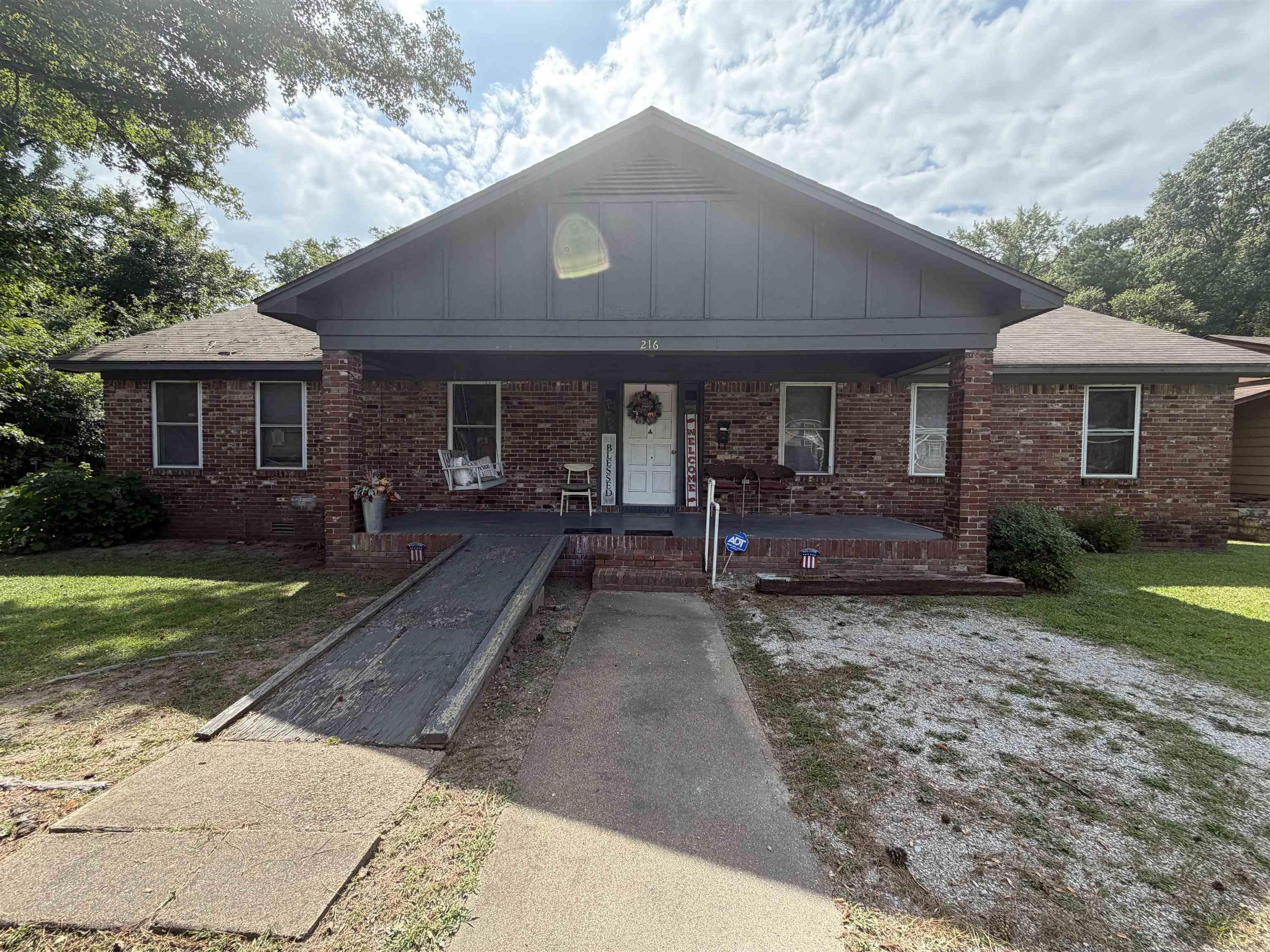 216 E Elizabeth Ann Street Property Photo 2