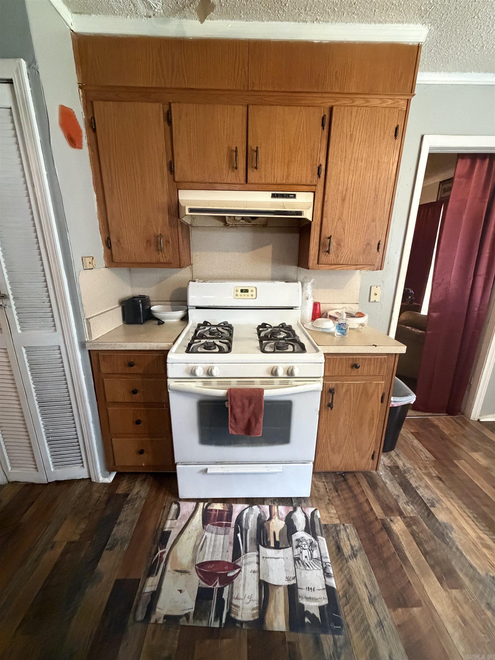 216 E Elizabeth Ann Street Property Photo 10