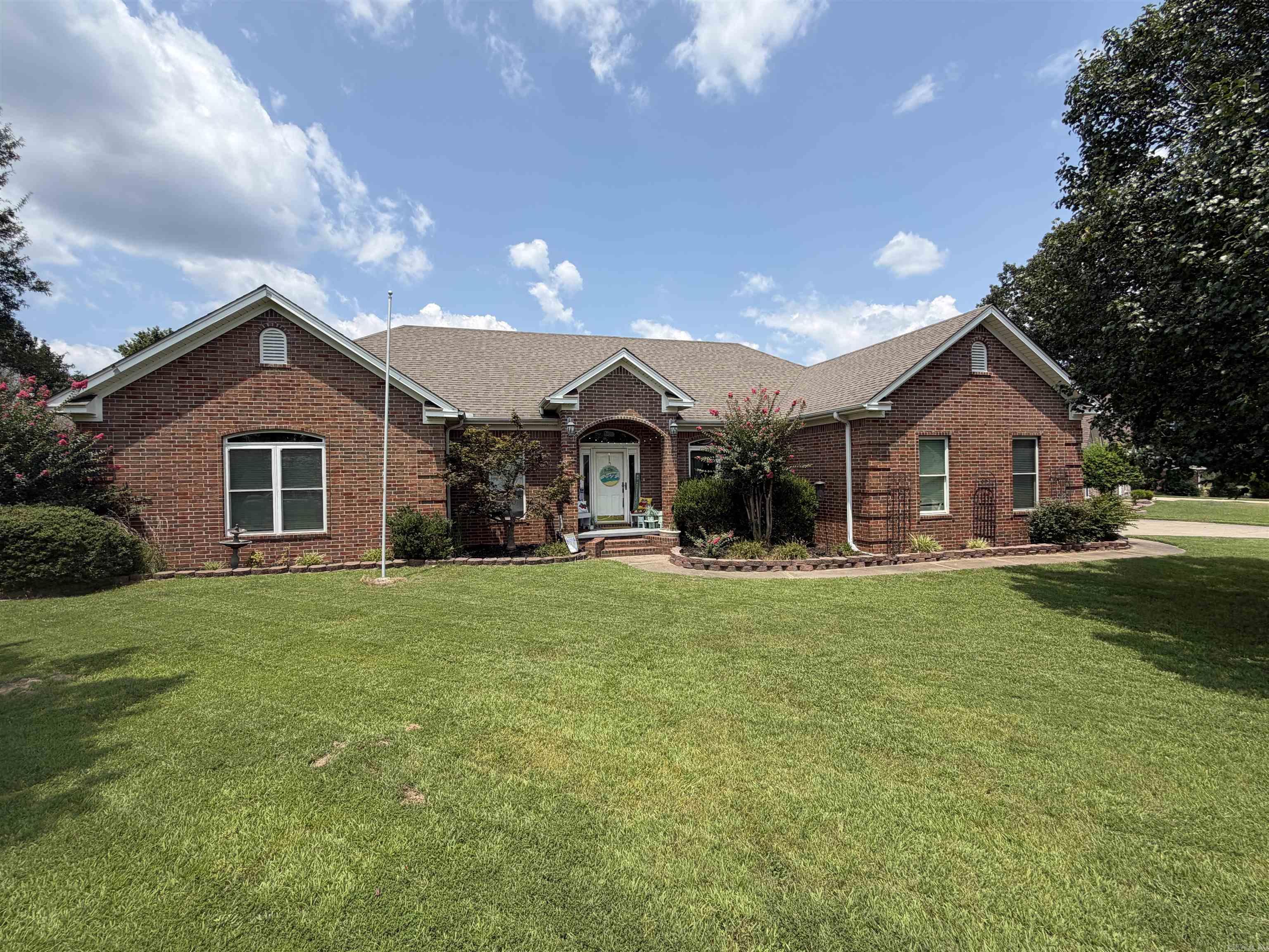 1236 Commons Dr