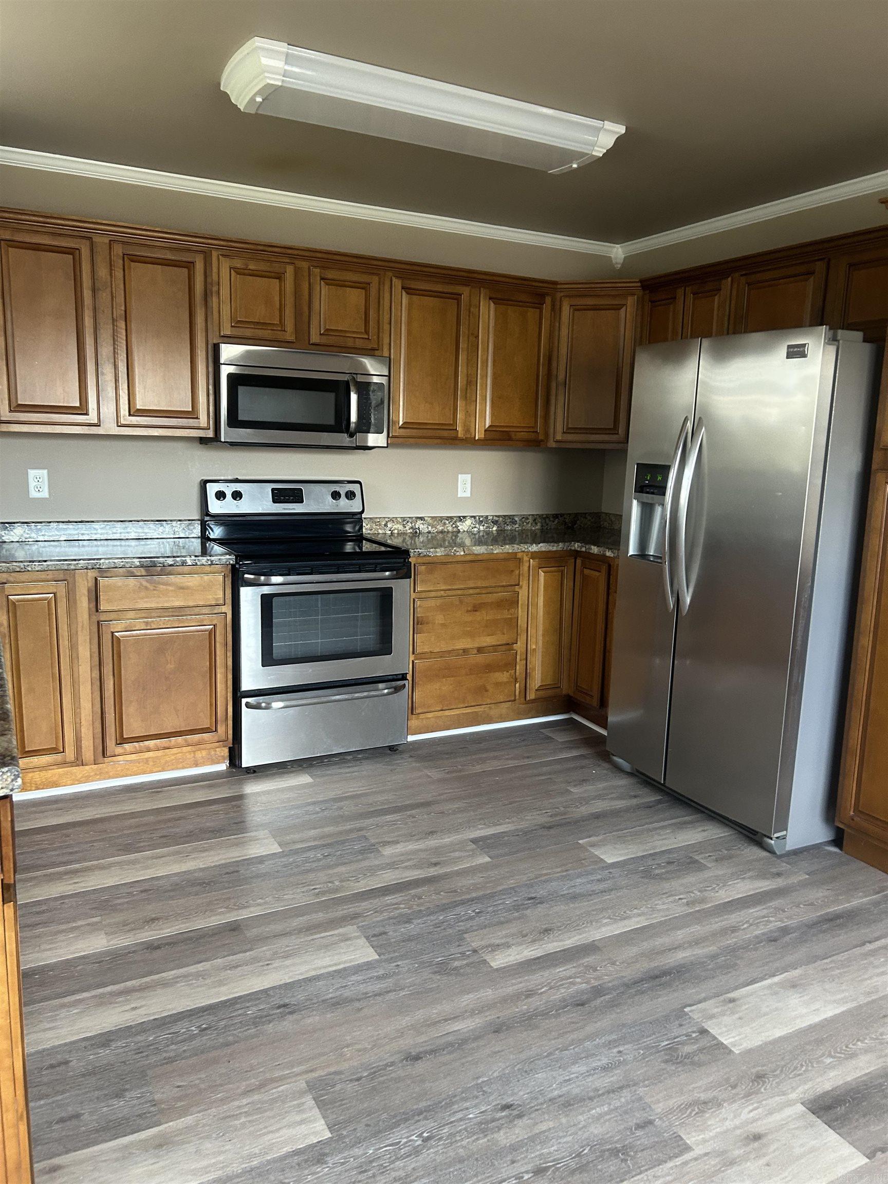 1209 S Pittsburg Ave Property Photo 6