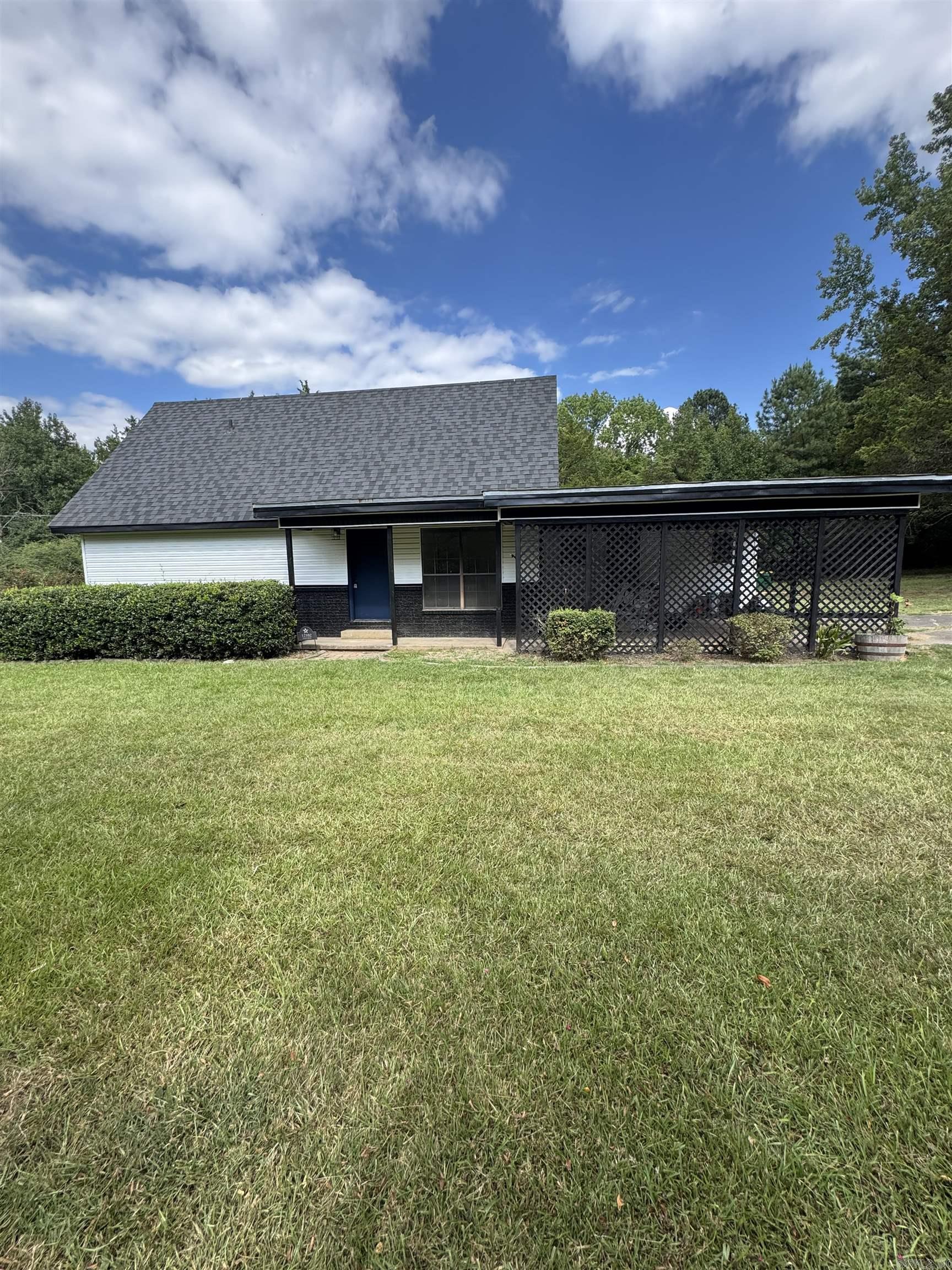 12102 Dalin Road Property Photo 1