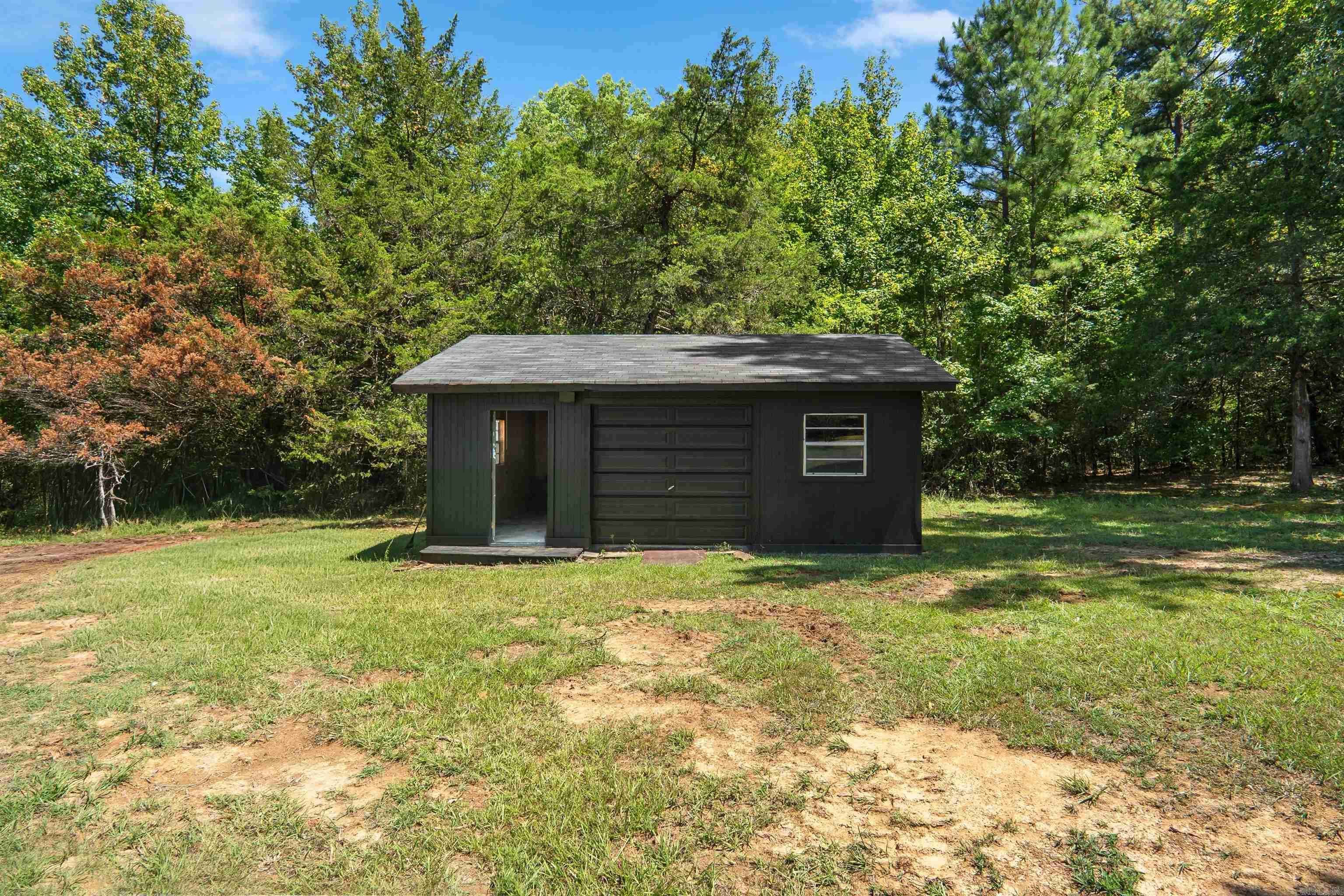 12102 Dalin Road Property Photo 6