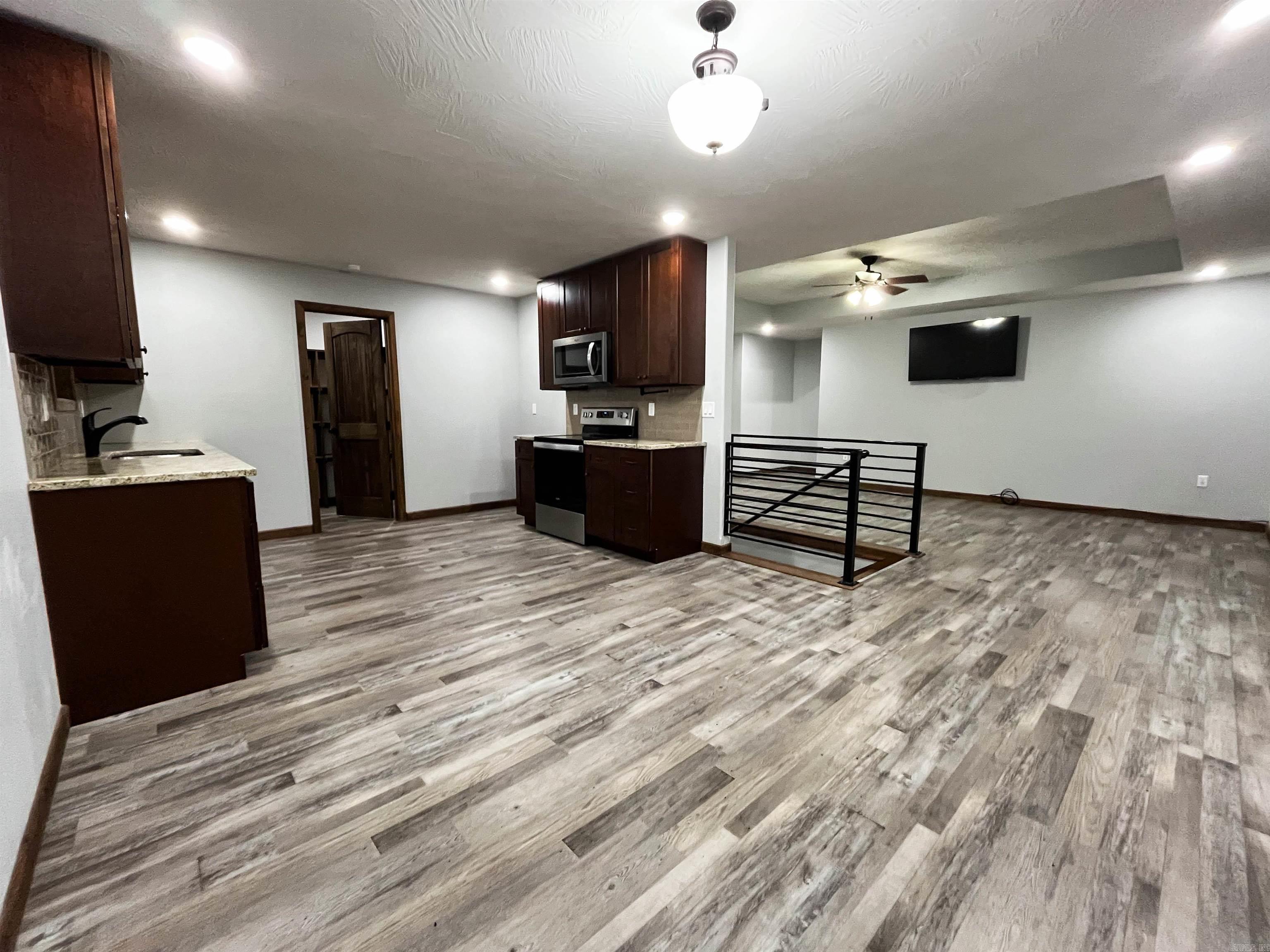 207 Juniper Avenue Property Photo 6