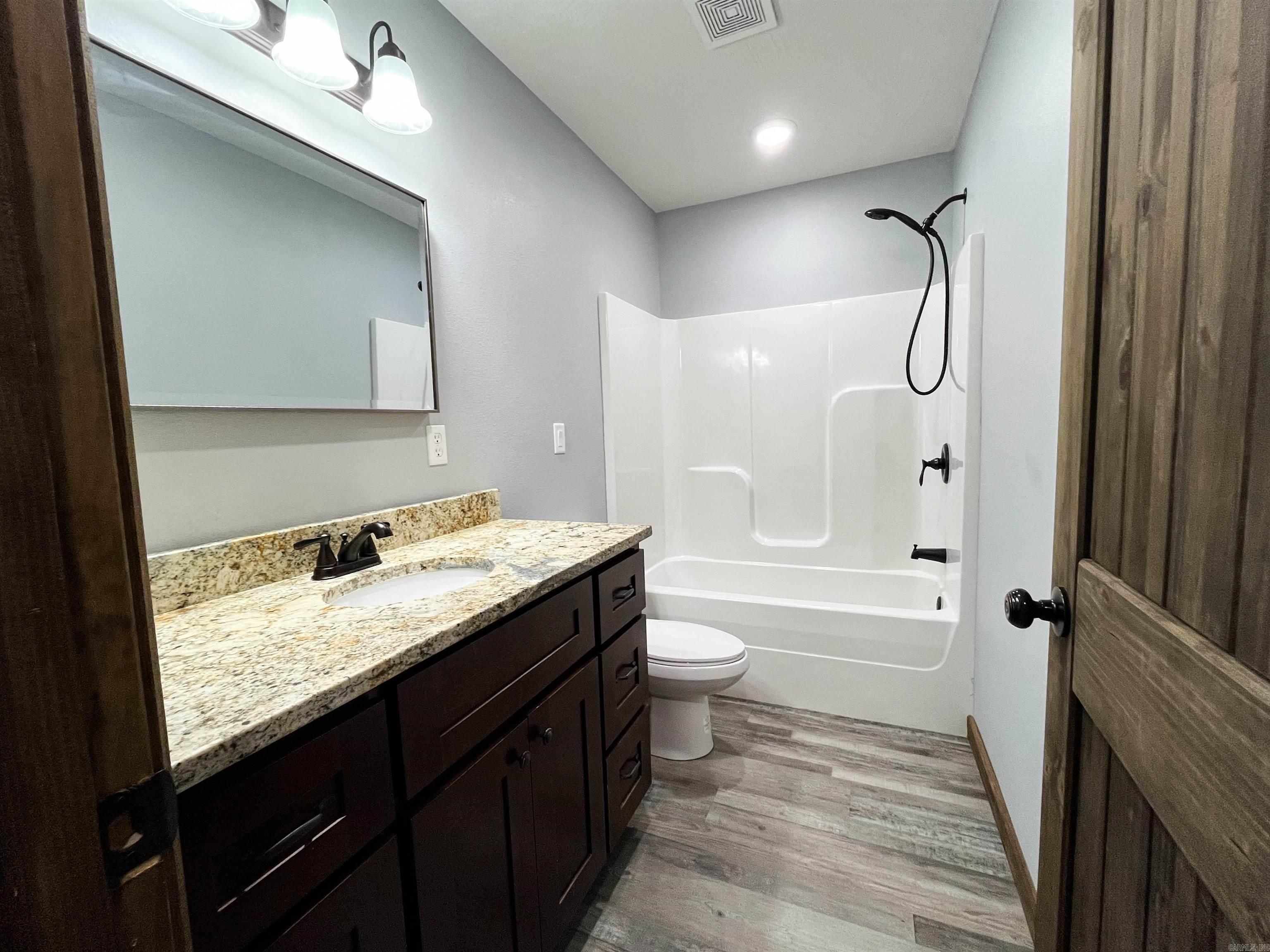 207 Juniper Avenue Property Photo 14