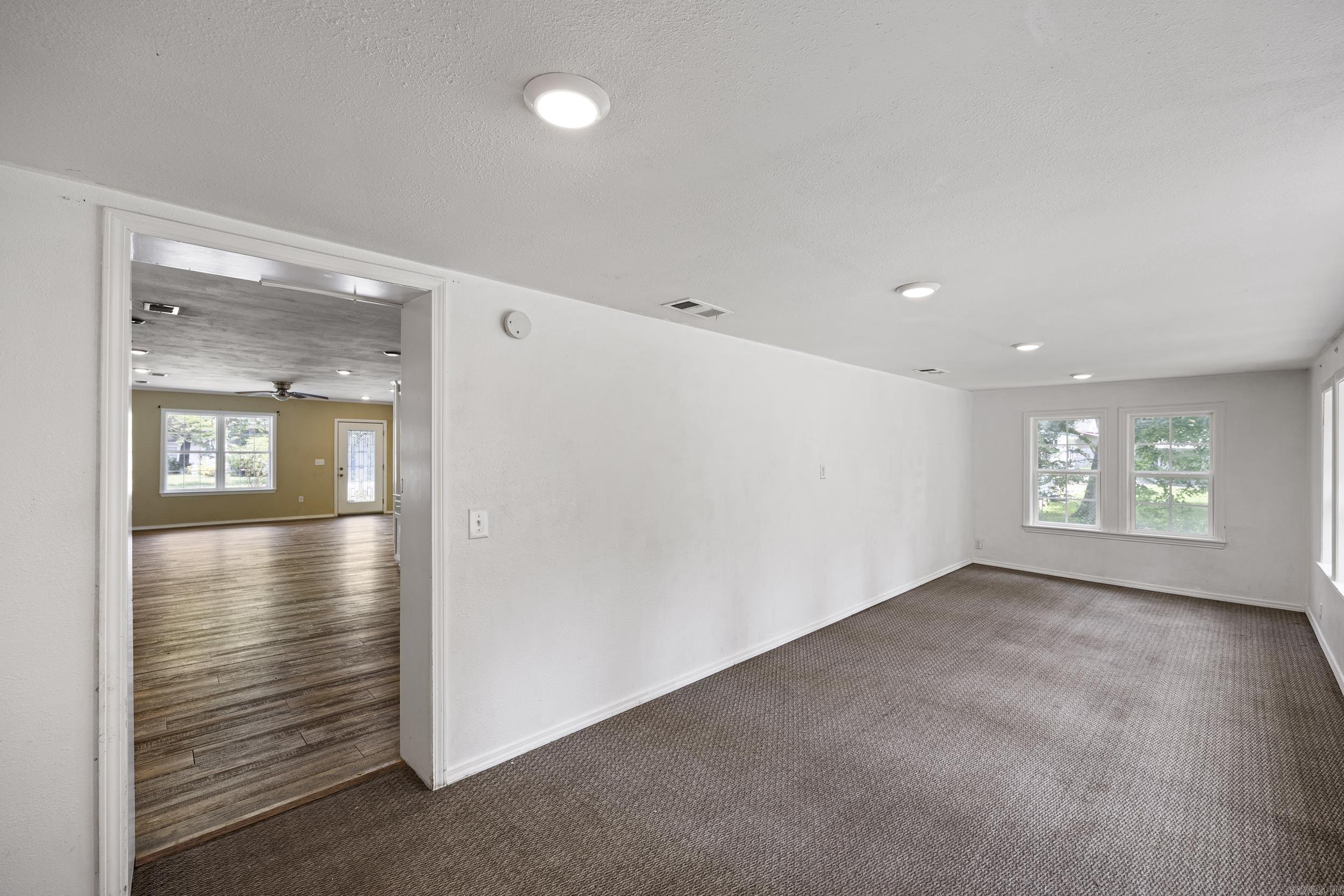 200 E J Street Property Photo 13