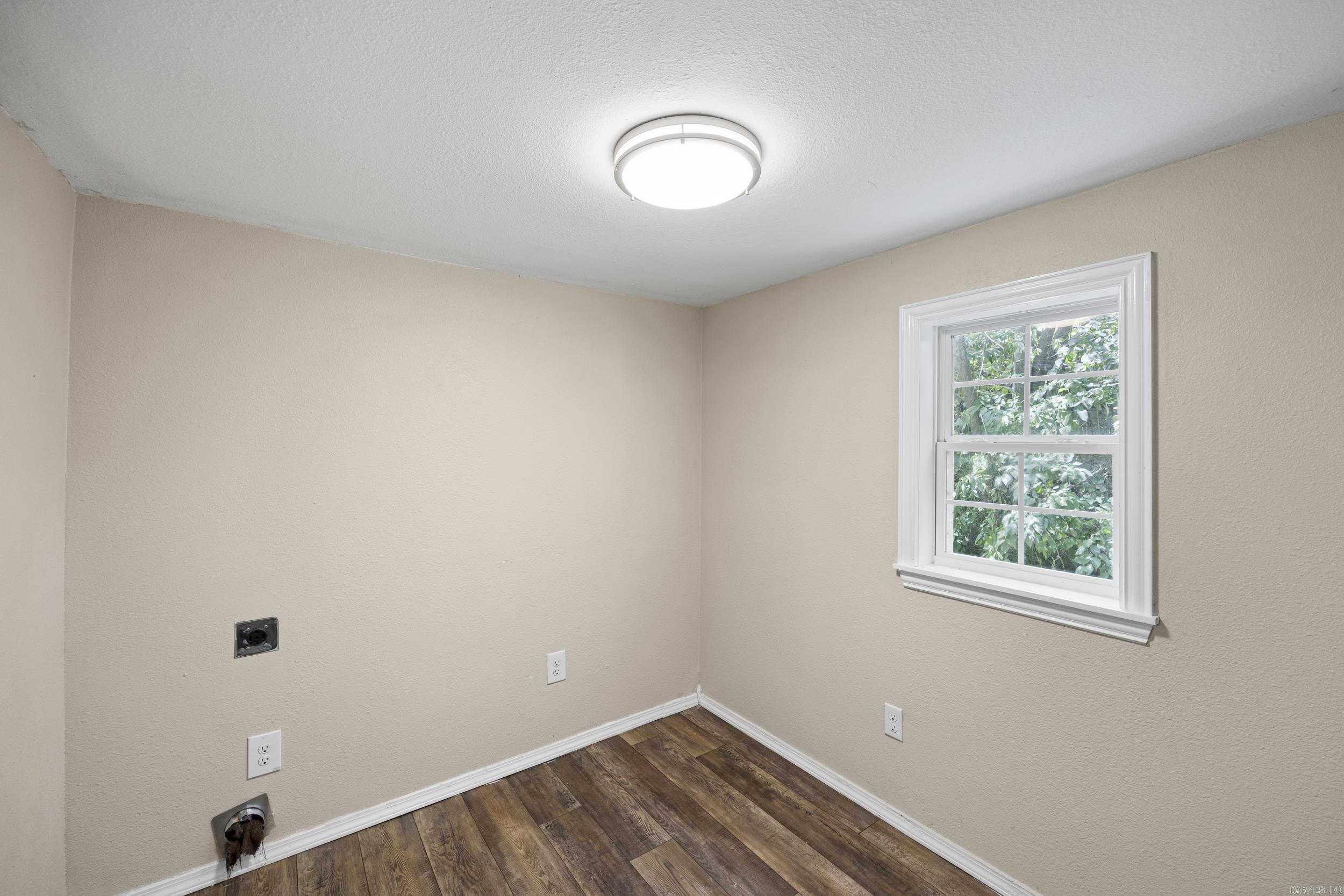 200 E J Street Property Photo 15