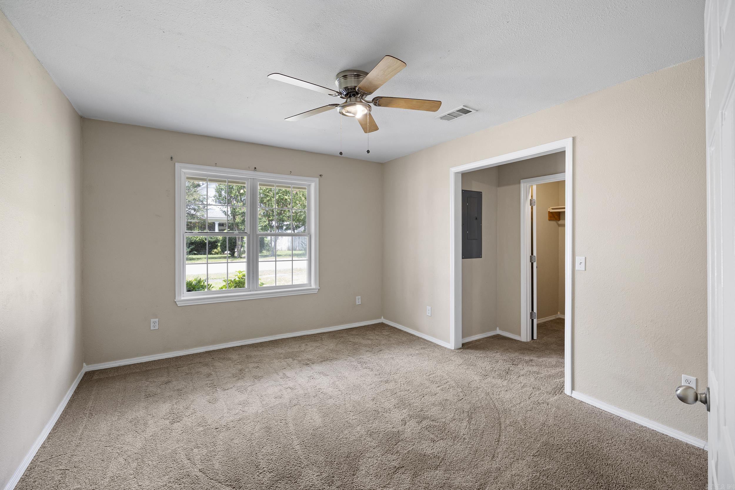 200 E J Street Property Photo 17