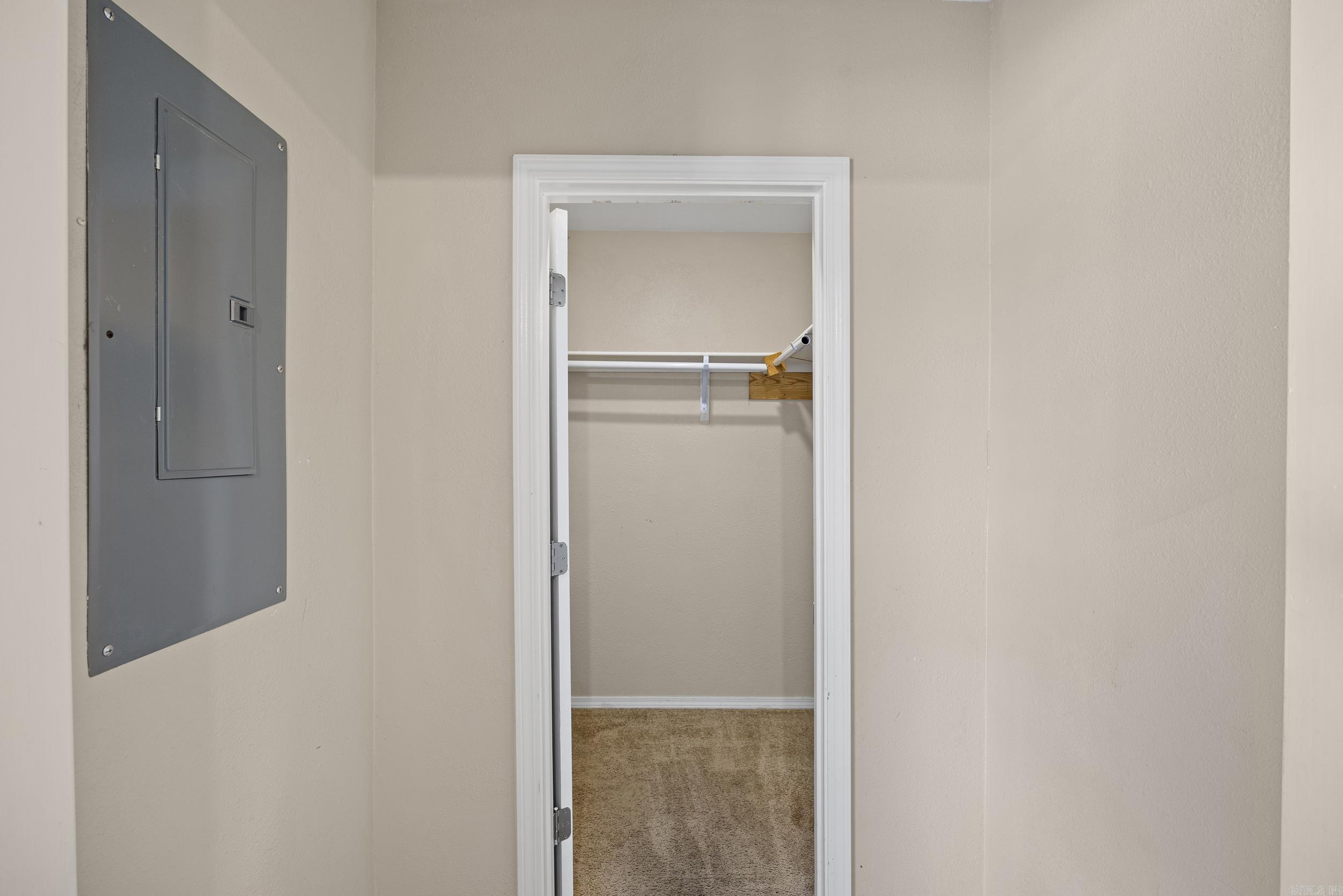 200 E J Street Property Photo 19