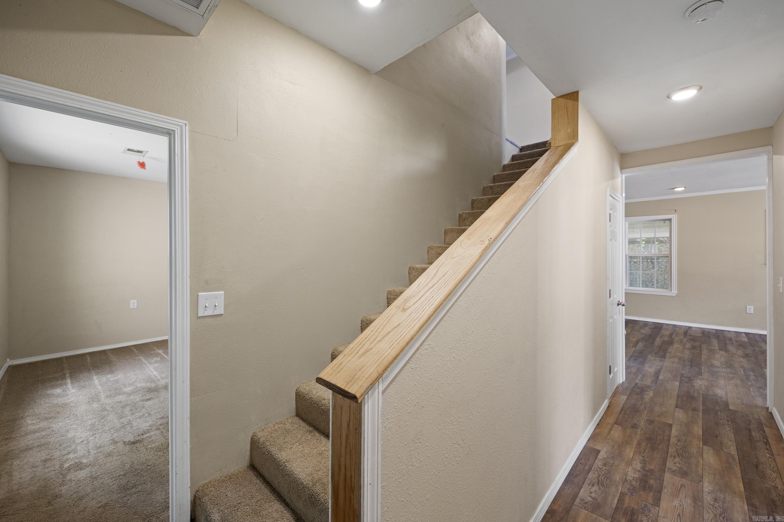 200 E J Street Property Photo 21