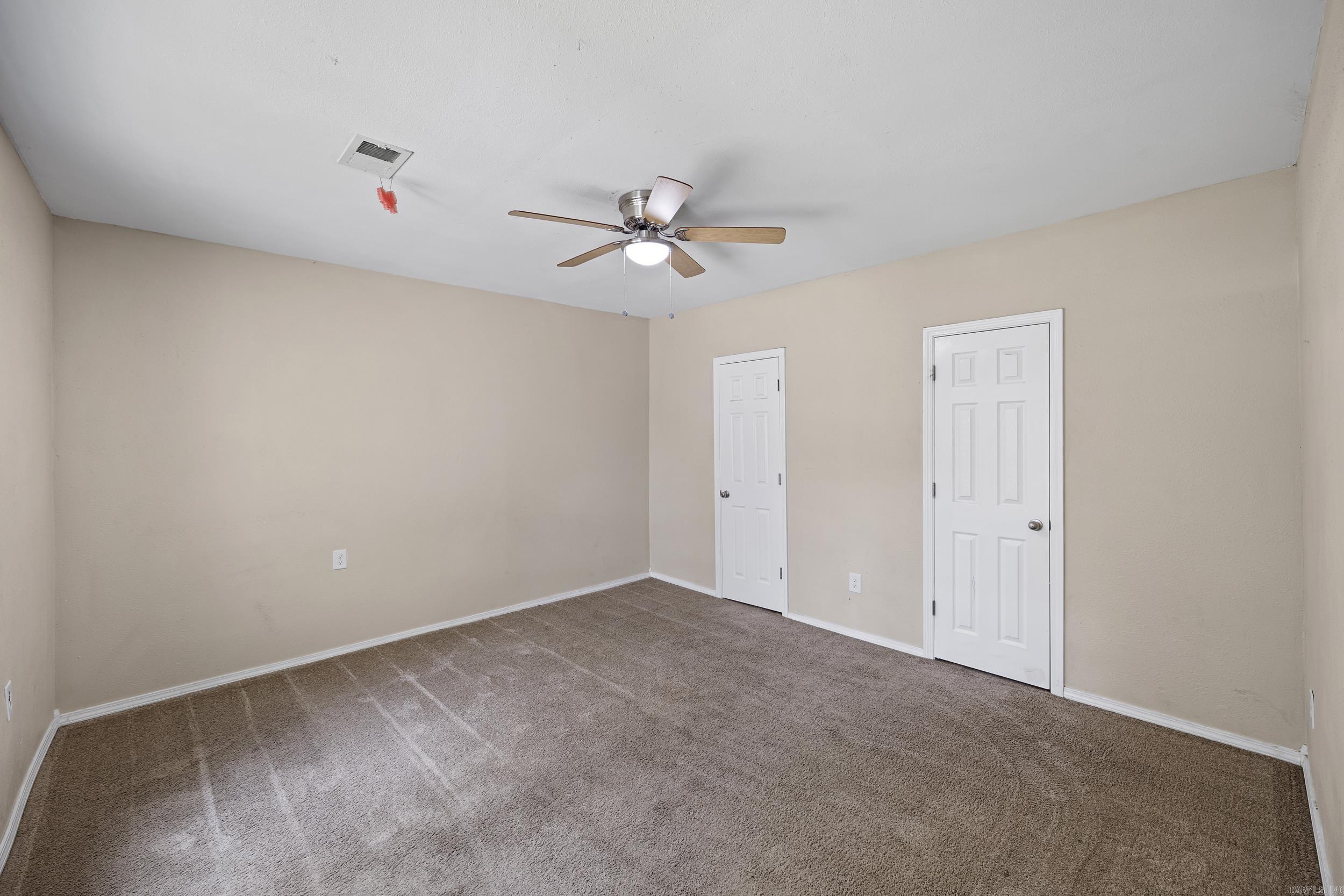 200 E J Street Property Photo 22