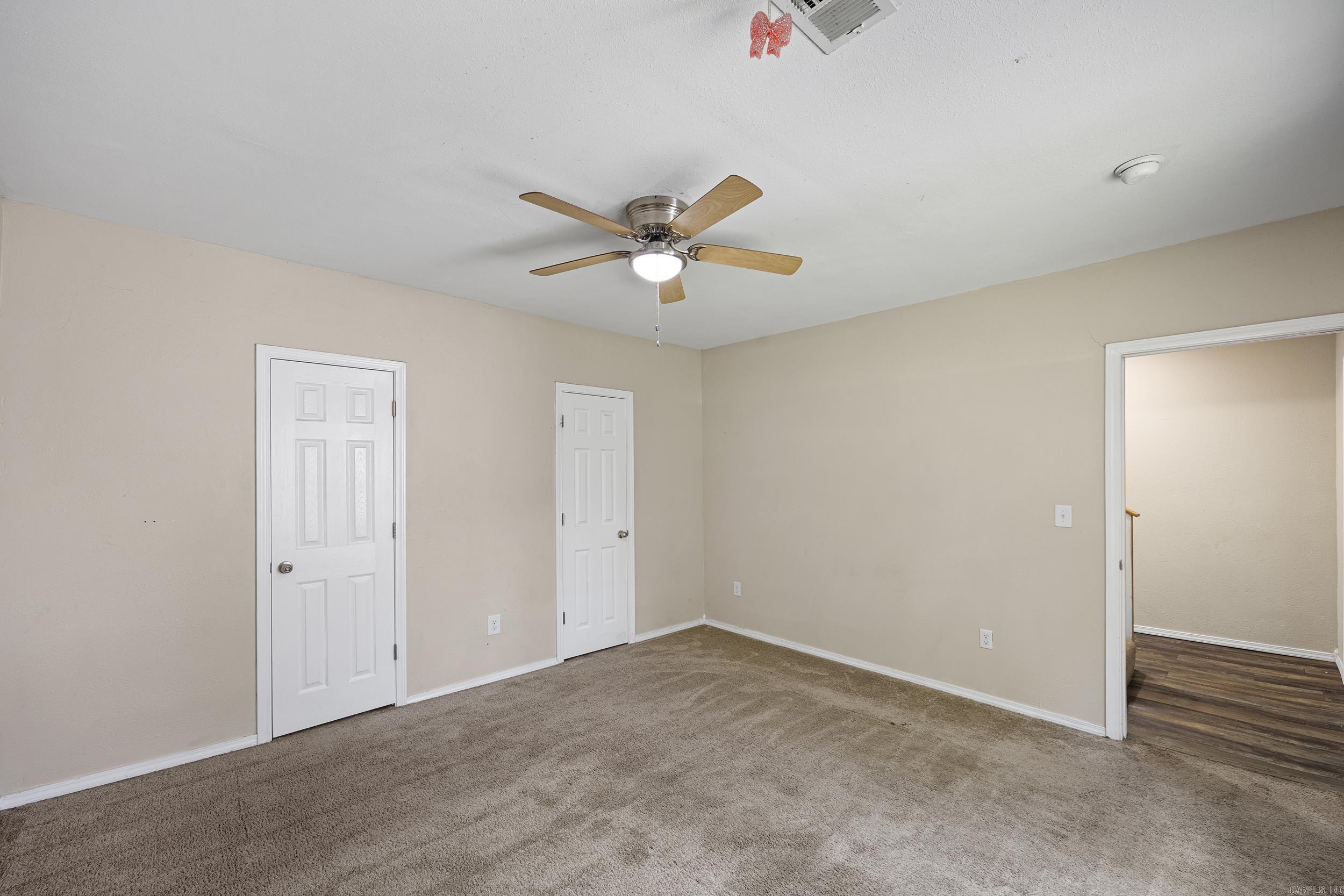 200 E J Street Property Photo 25