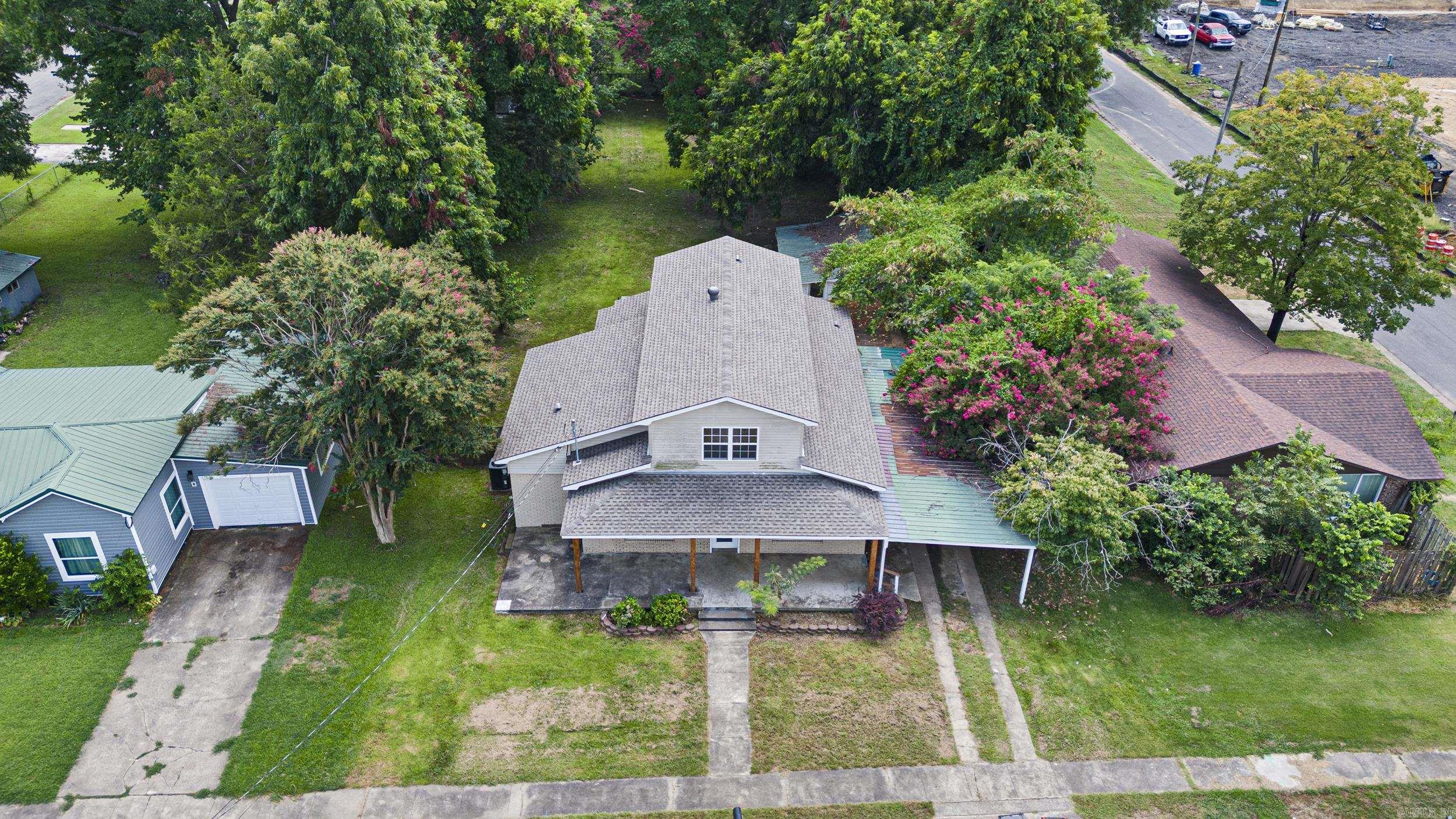 200 E J Street Property Photo 40