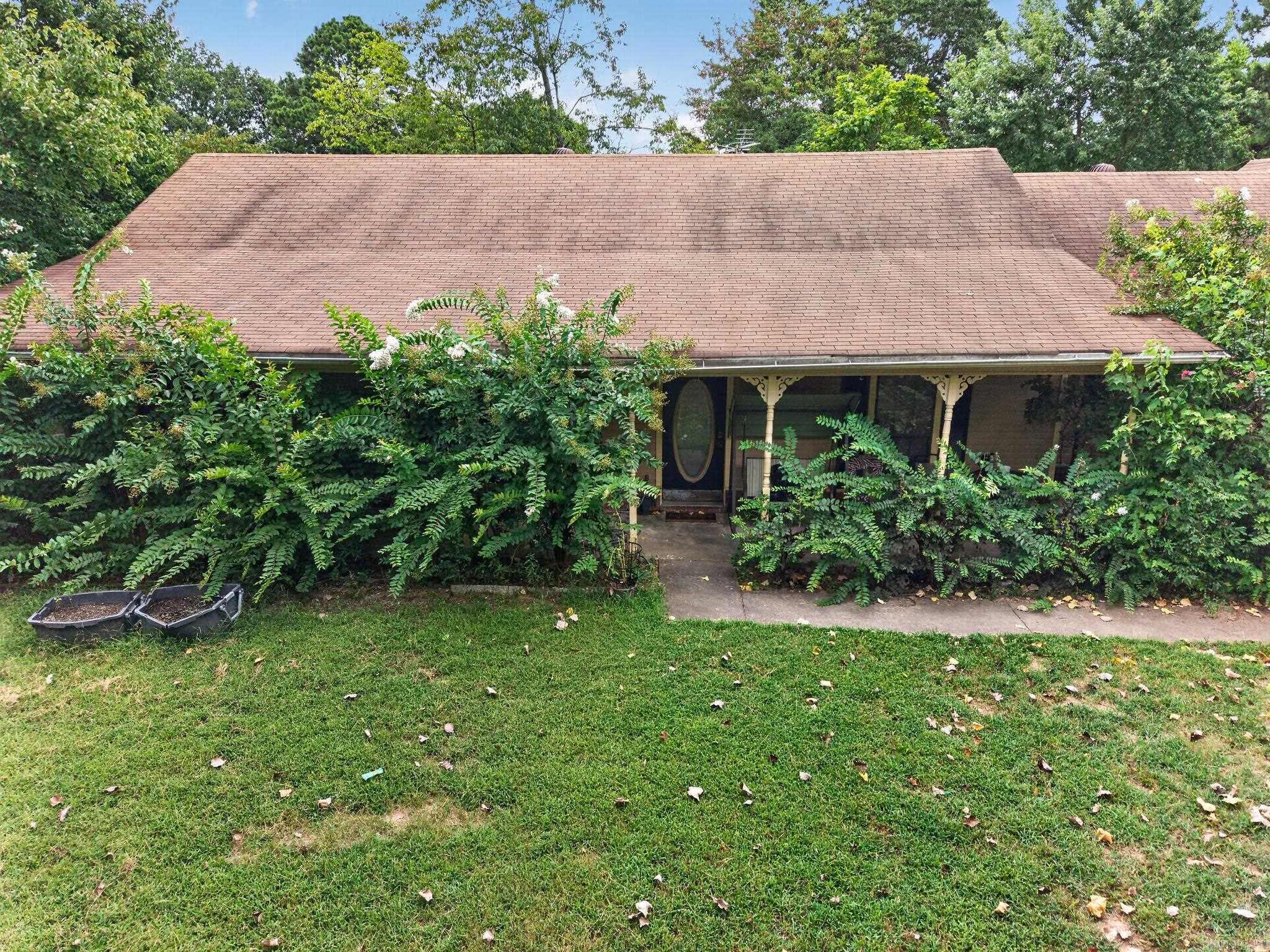 272 Wakerobin Road