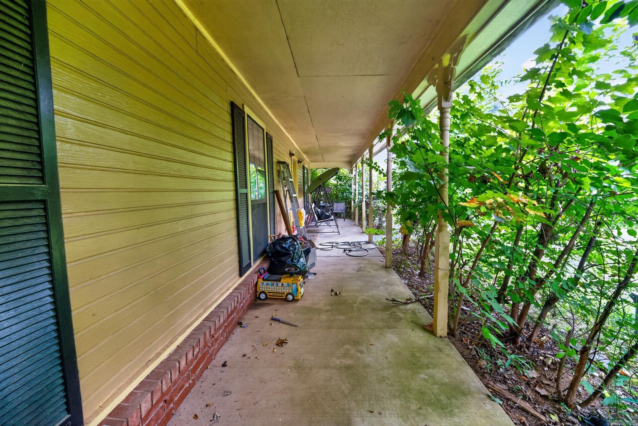 272 Wakerobin Road Property Photo 4