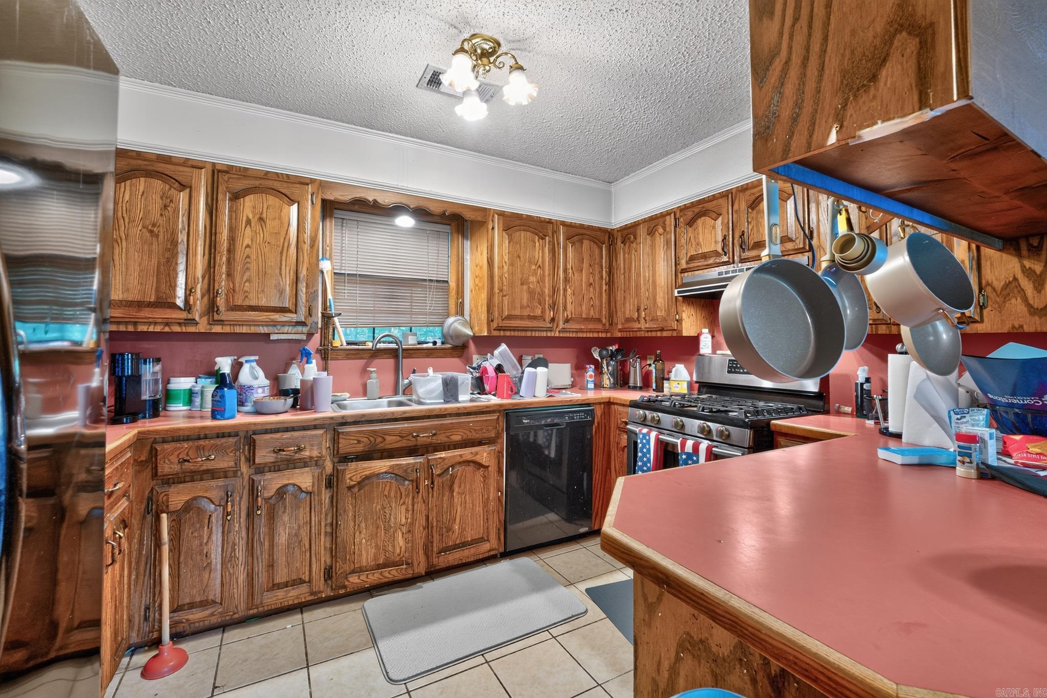 272 Wakerobin Road Property Photo 7