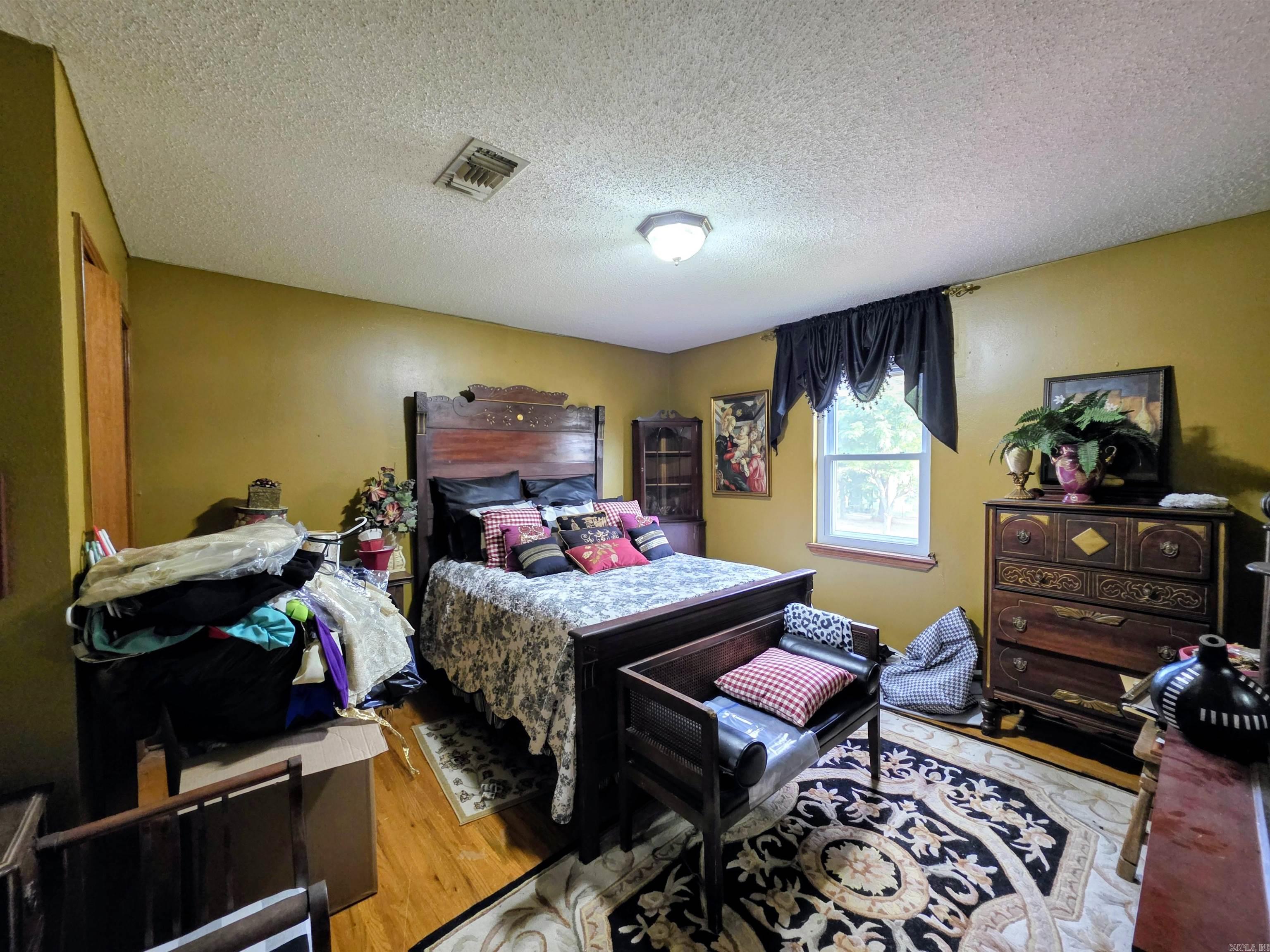 181 Merry Ln Property Photo 17