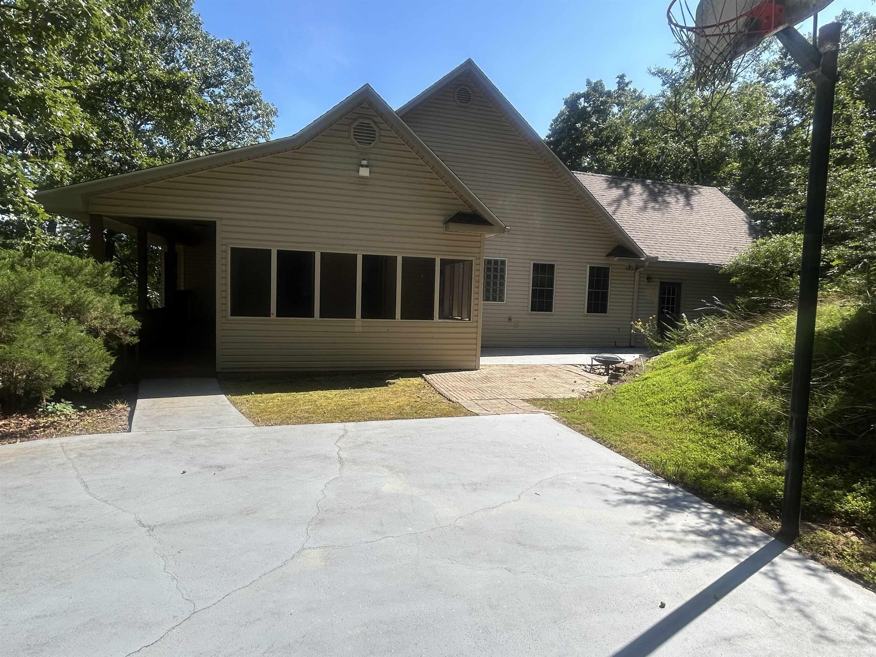 100 Pebble Beach Drive Property Photo 4