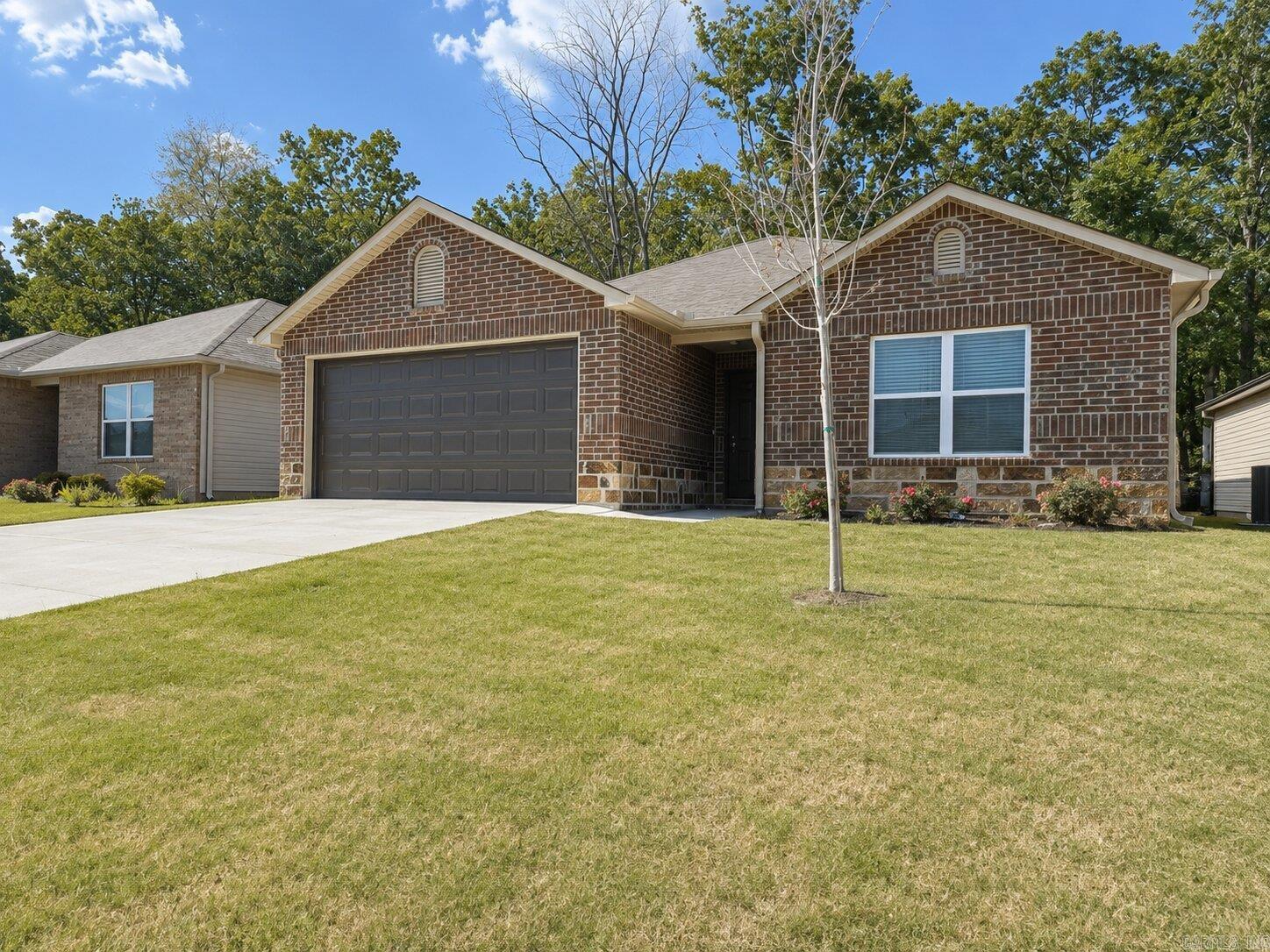 1212 Crotale Street Property Photo 2