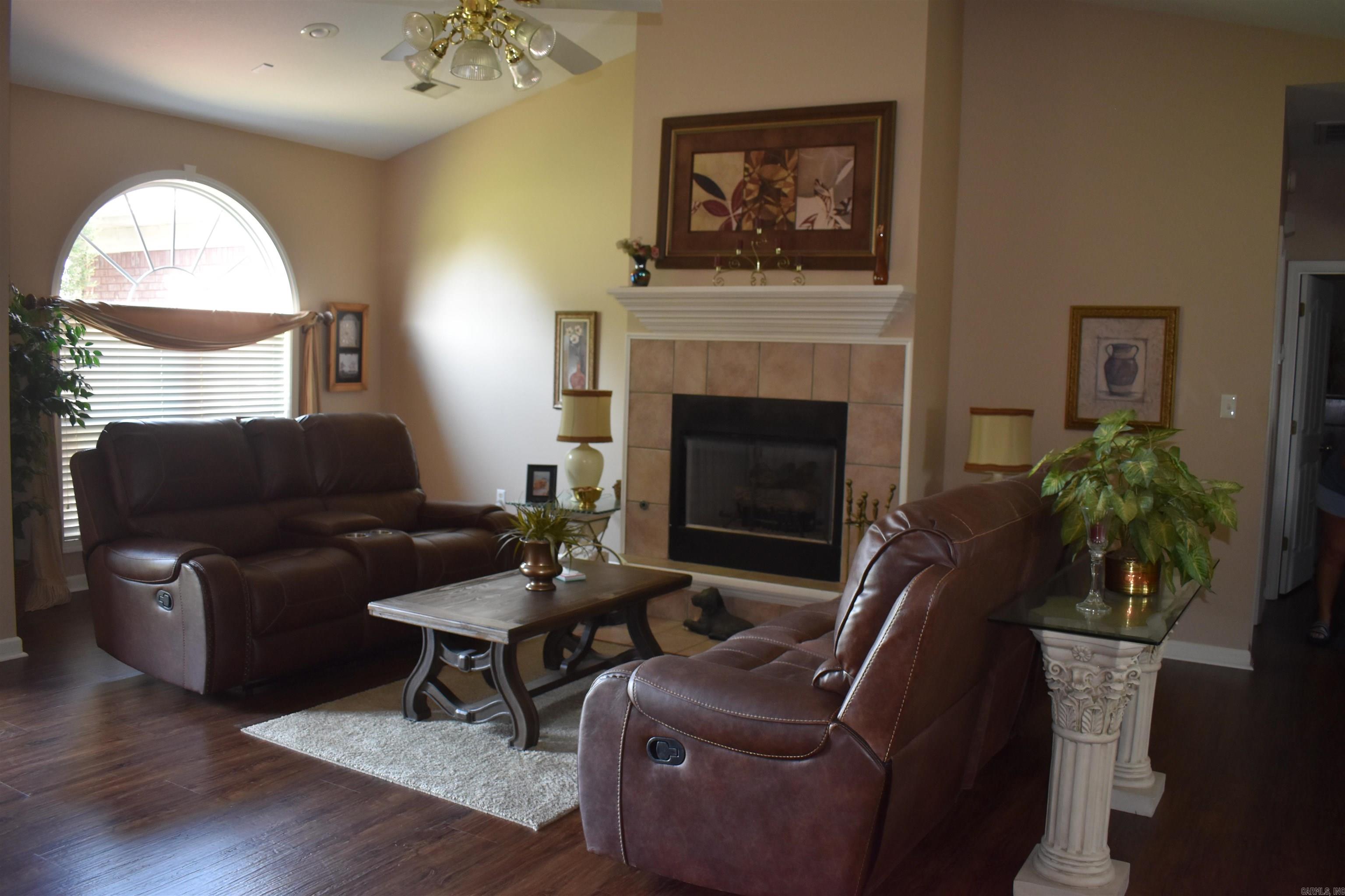 2013 Stillwater Drive Property Photo 4