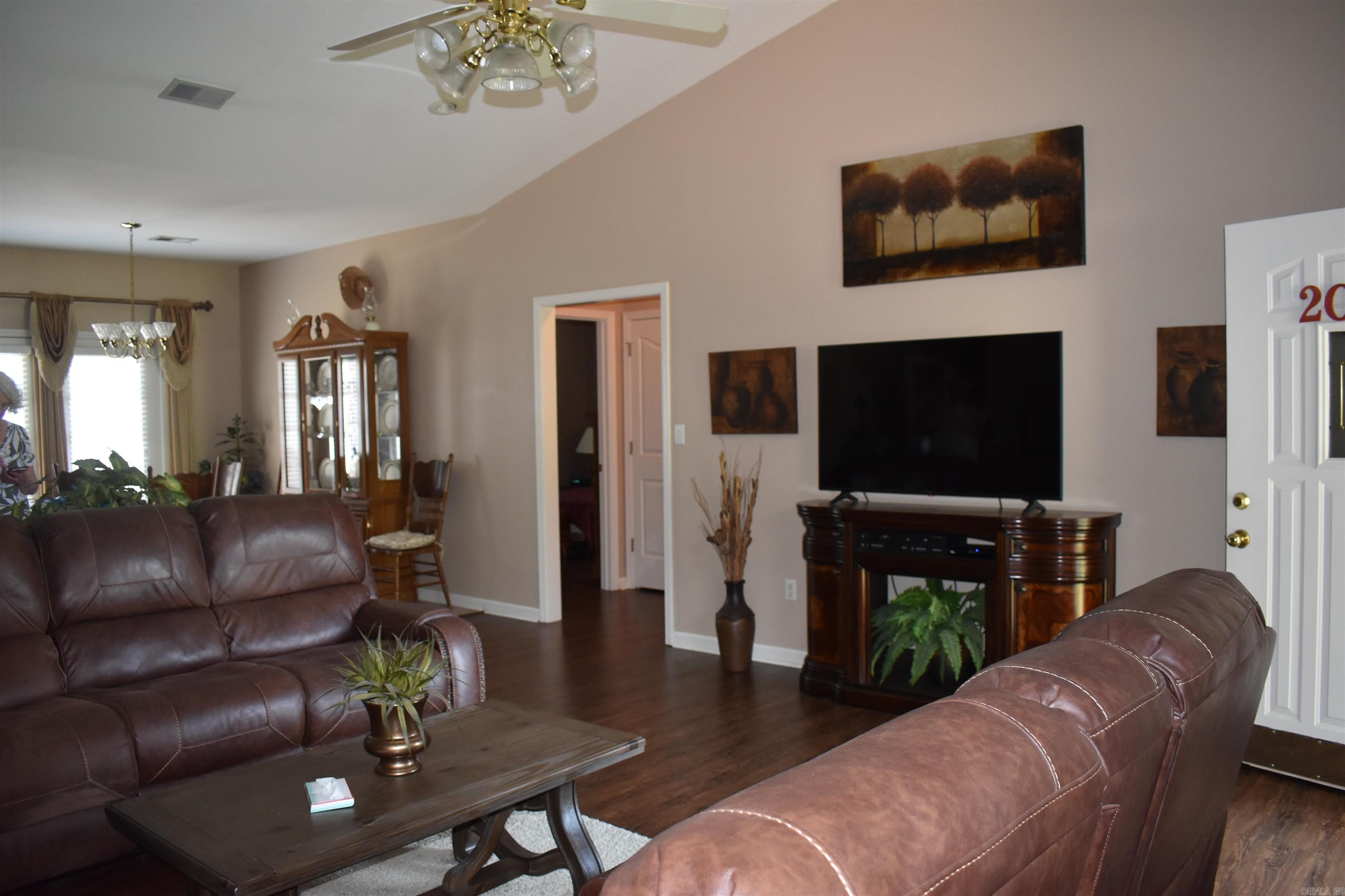 2013 Stillwater Drive Property Photo 6