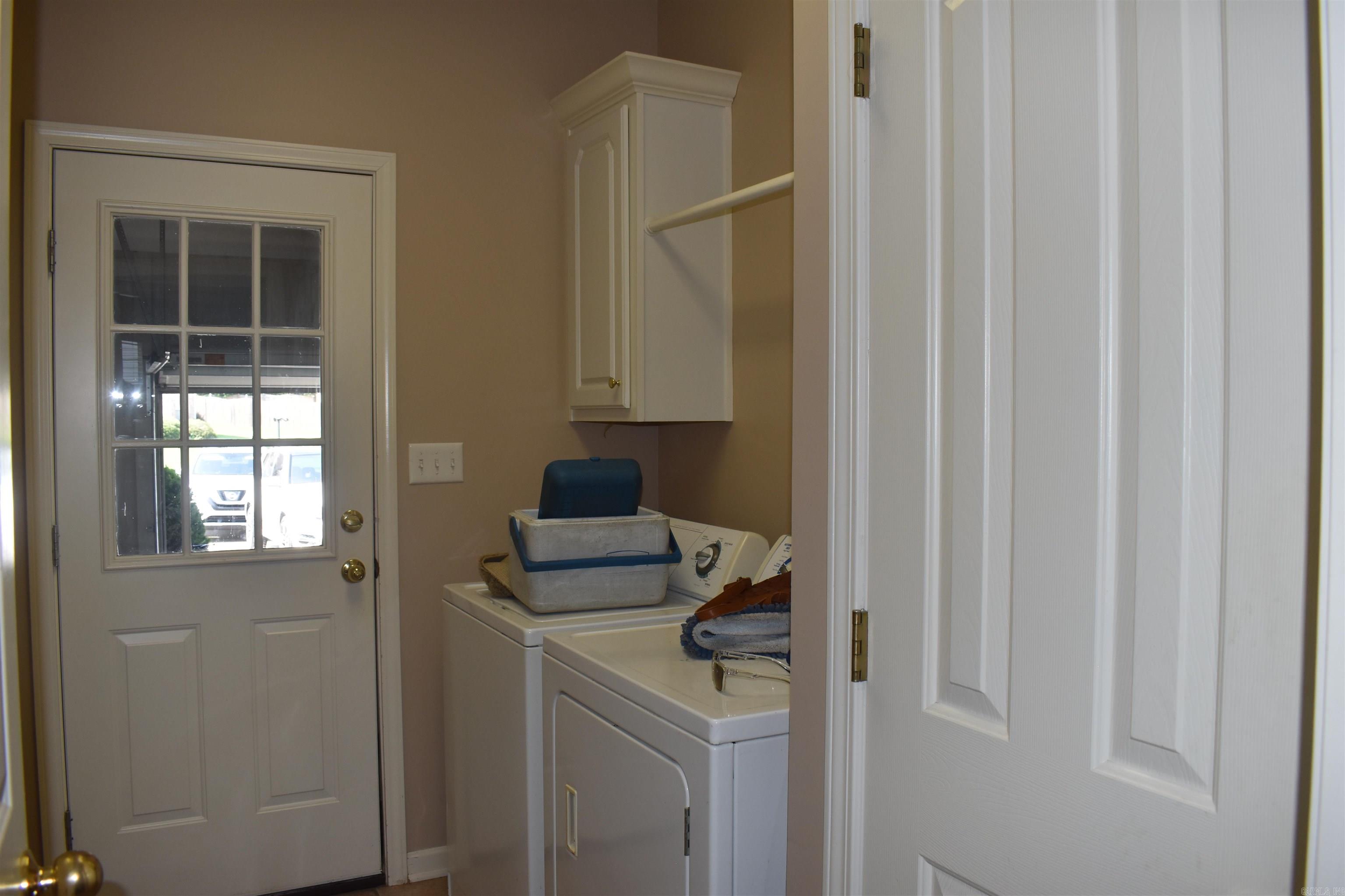 2013 Stillwater Drive Property Photo 9