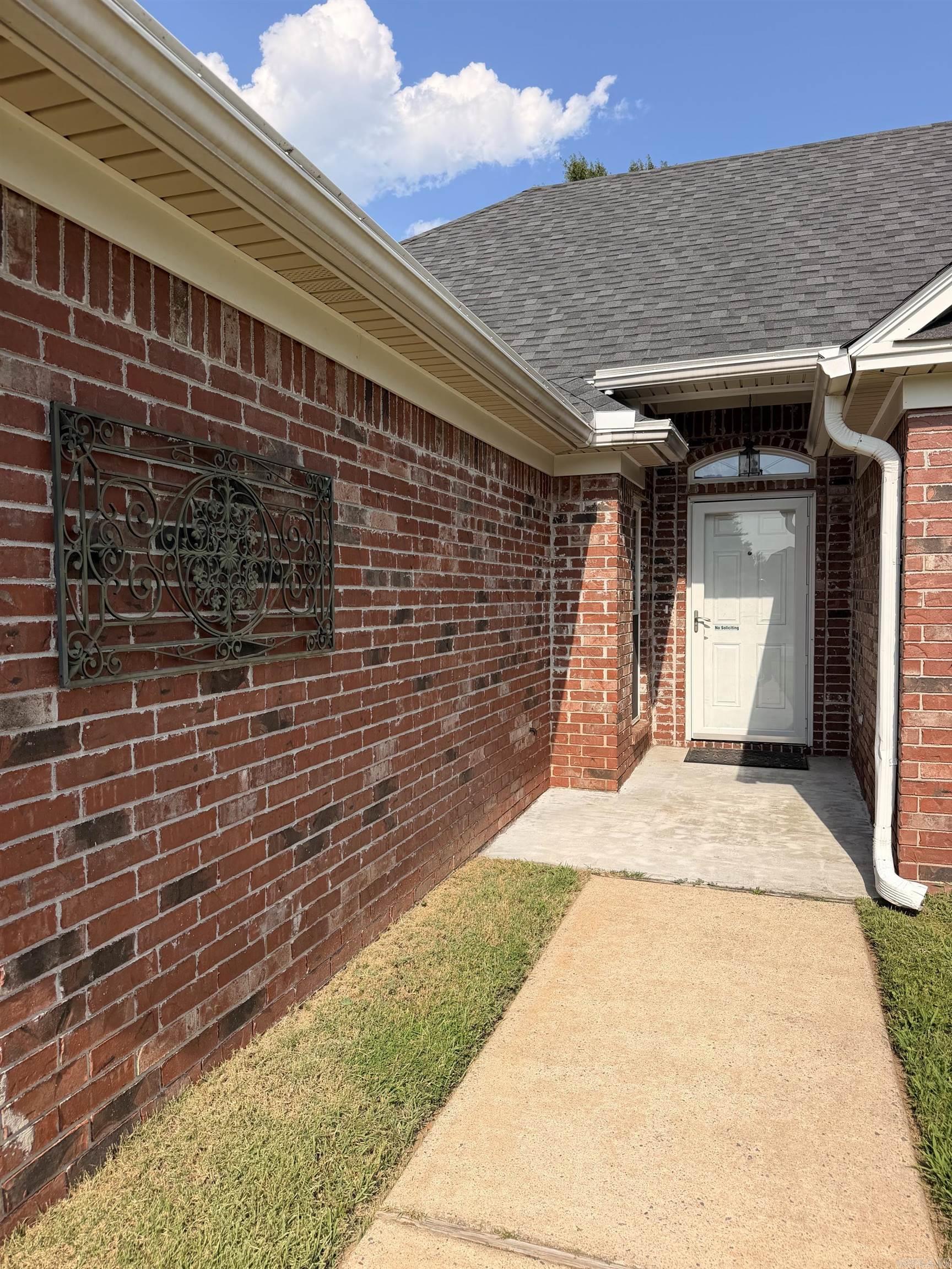 4110 Stoneybrook Drive Property Photo 2