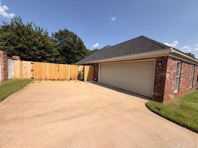 4110 Stoneybrook Drive Property Photo 3