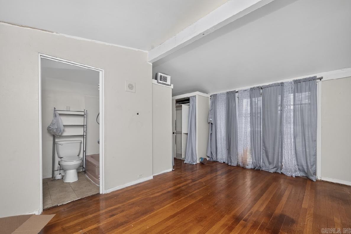 300 Braden Street Property Photo 12