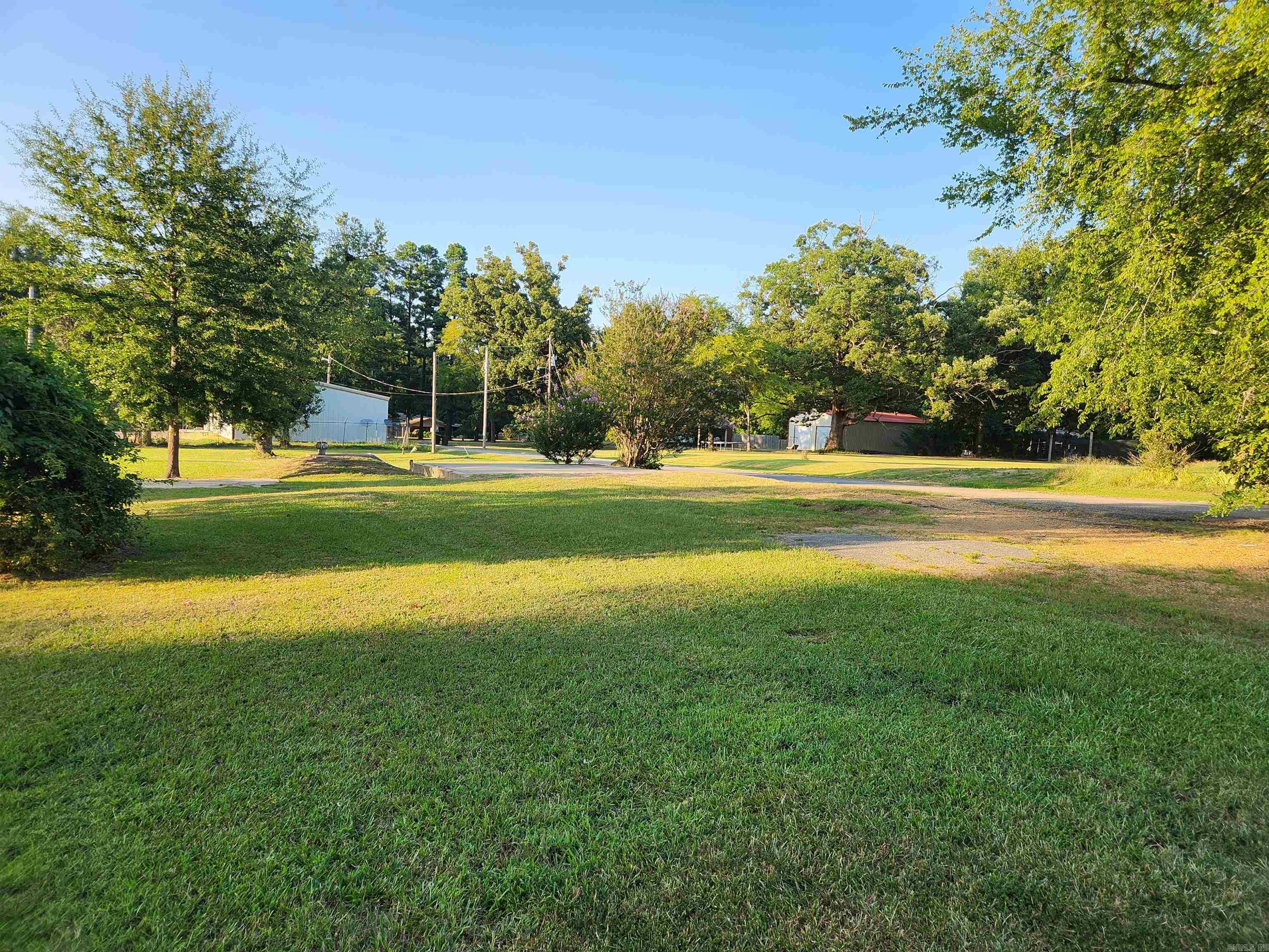 109 Neal St Street Property Photo 4