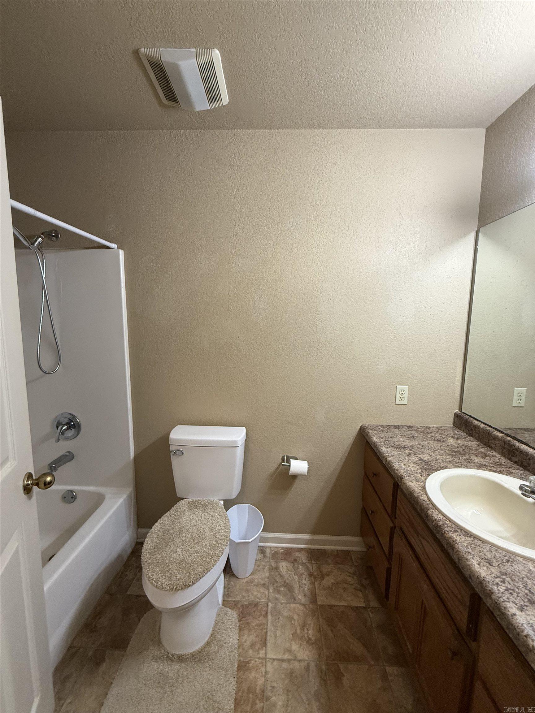 5703 & 5705 Cedar Street Property Photo 9