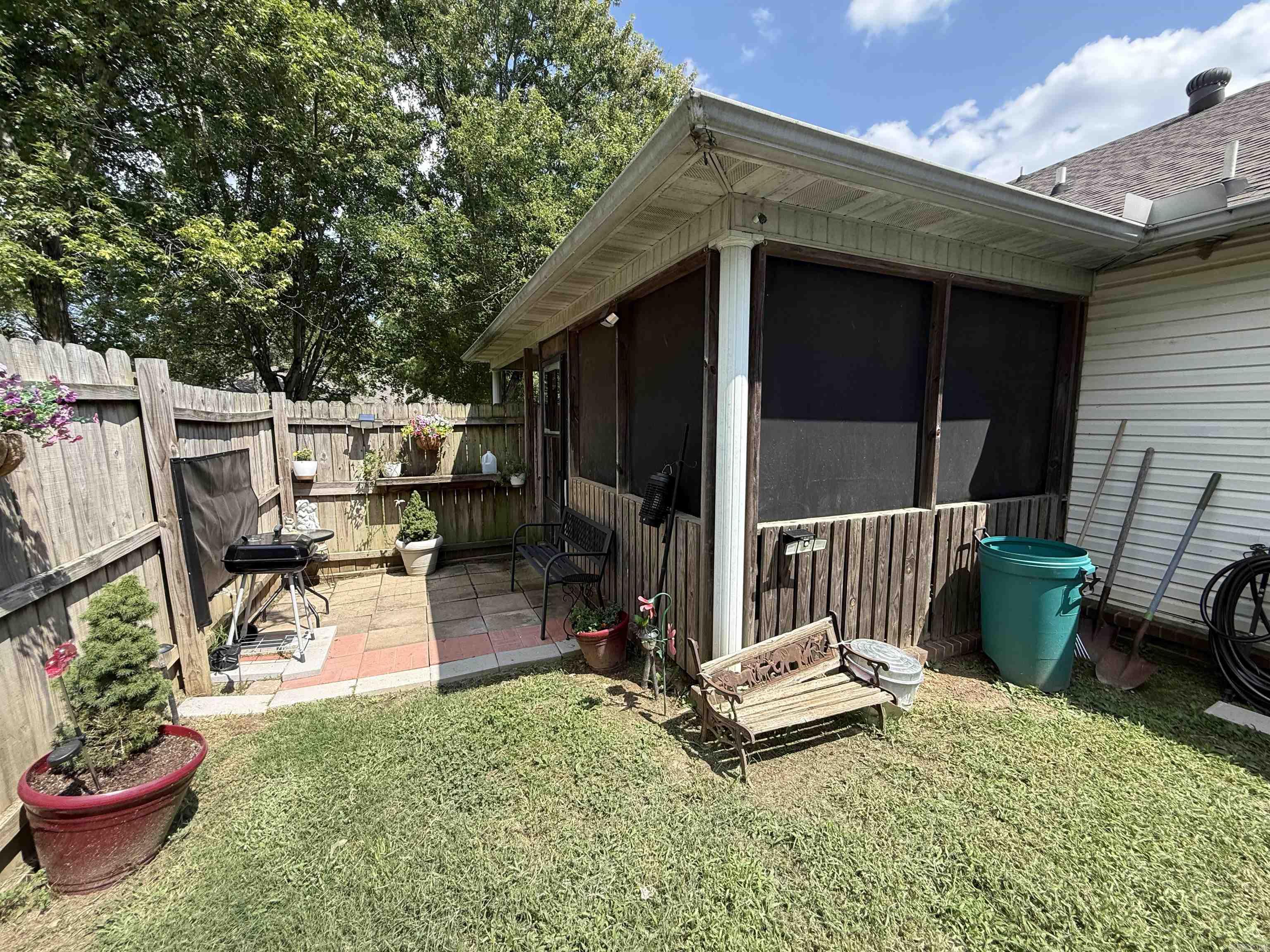 5703 & 5705 Cedar Street Property Photo 22